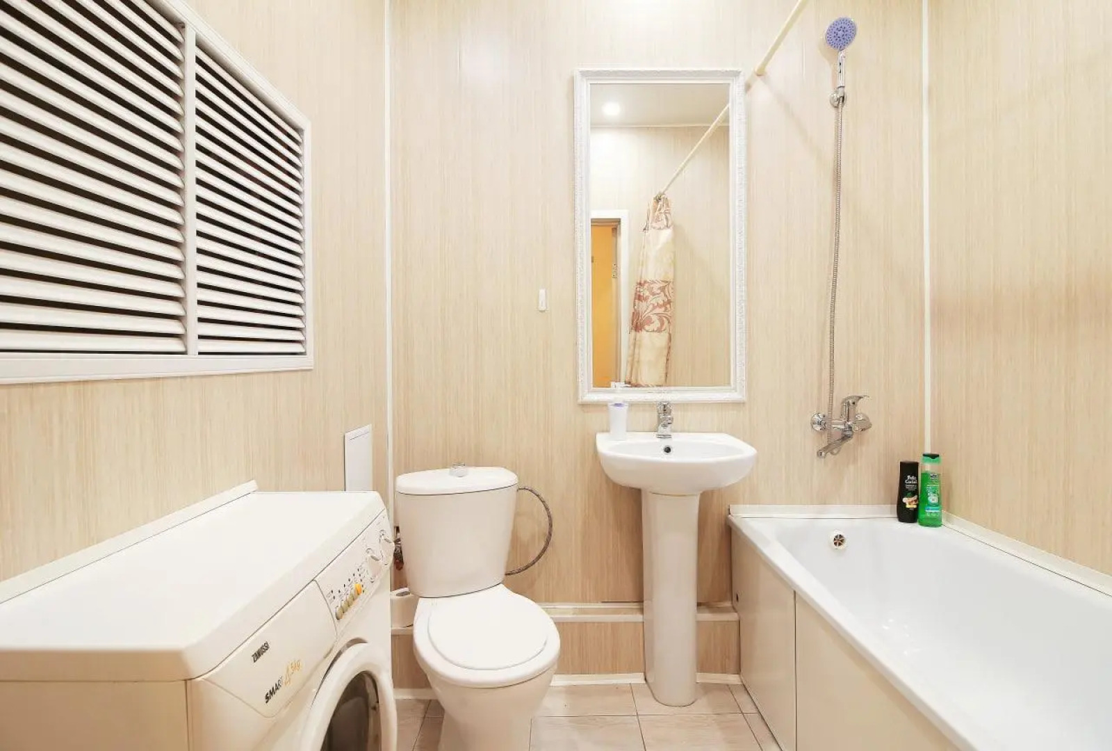 Апартаменты на улице Девятаева 13