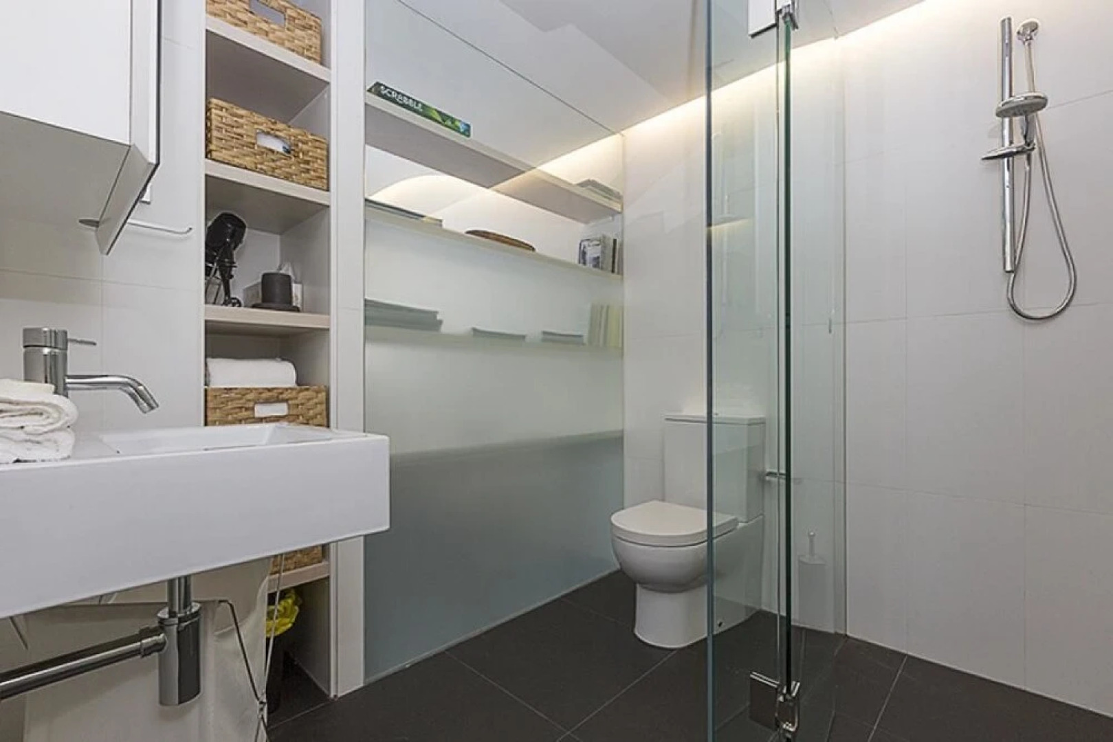 Accommodate Canberra - Nishi