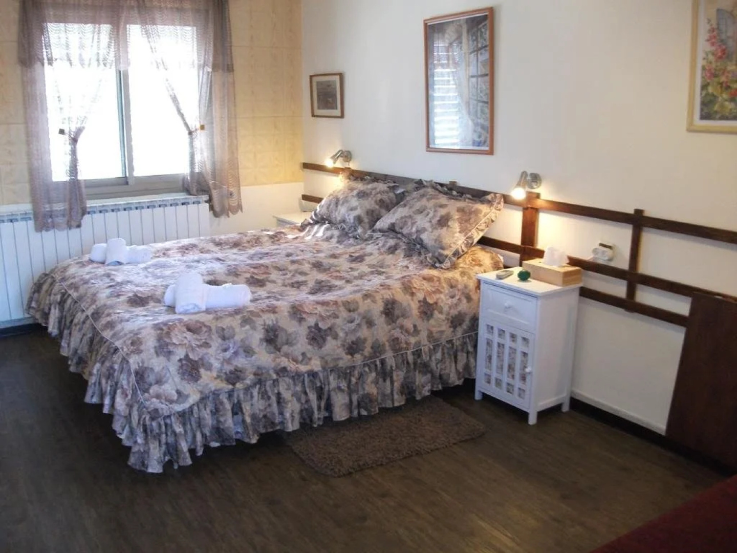 Safed Inn