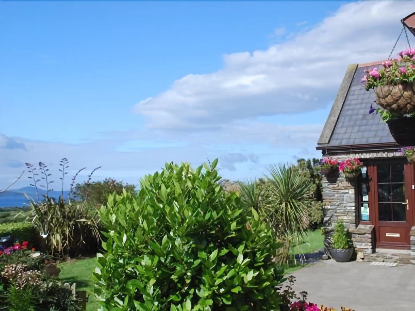 Carbery Cottage Guest Lodge