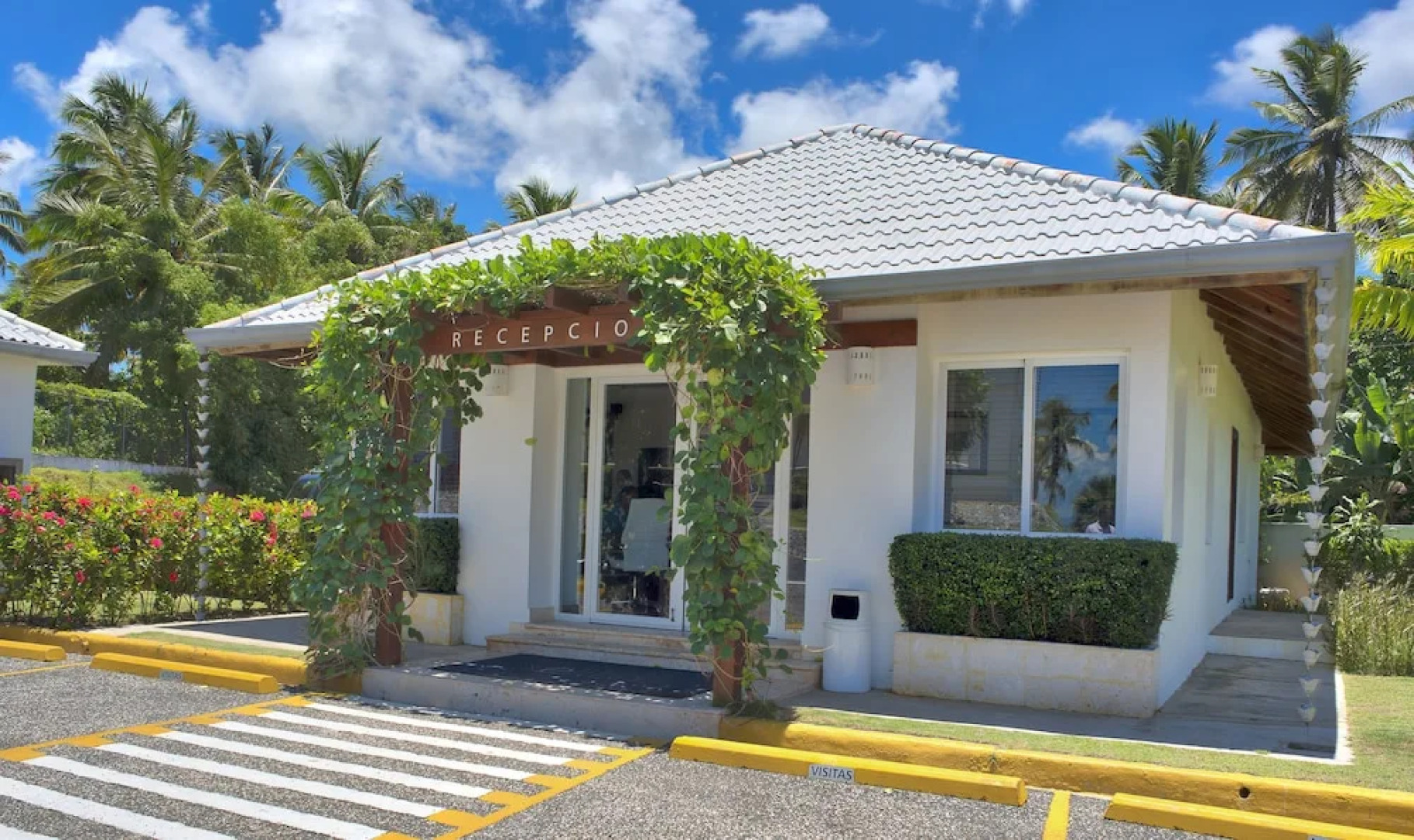 Bluebay Vacation Rentals At Vista Mare