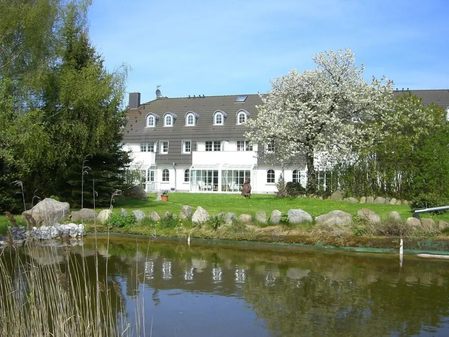 Hilltop Apartment in Wischuer near Forest