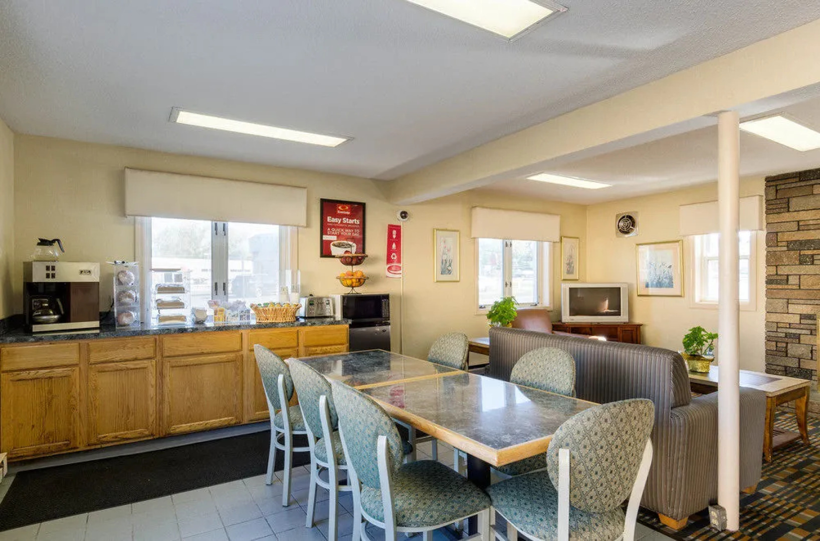 Econo Lodge West Springfield