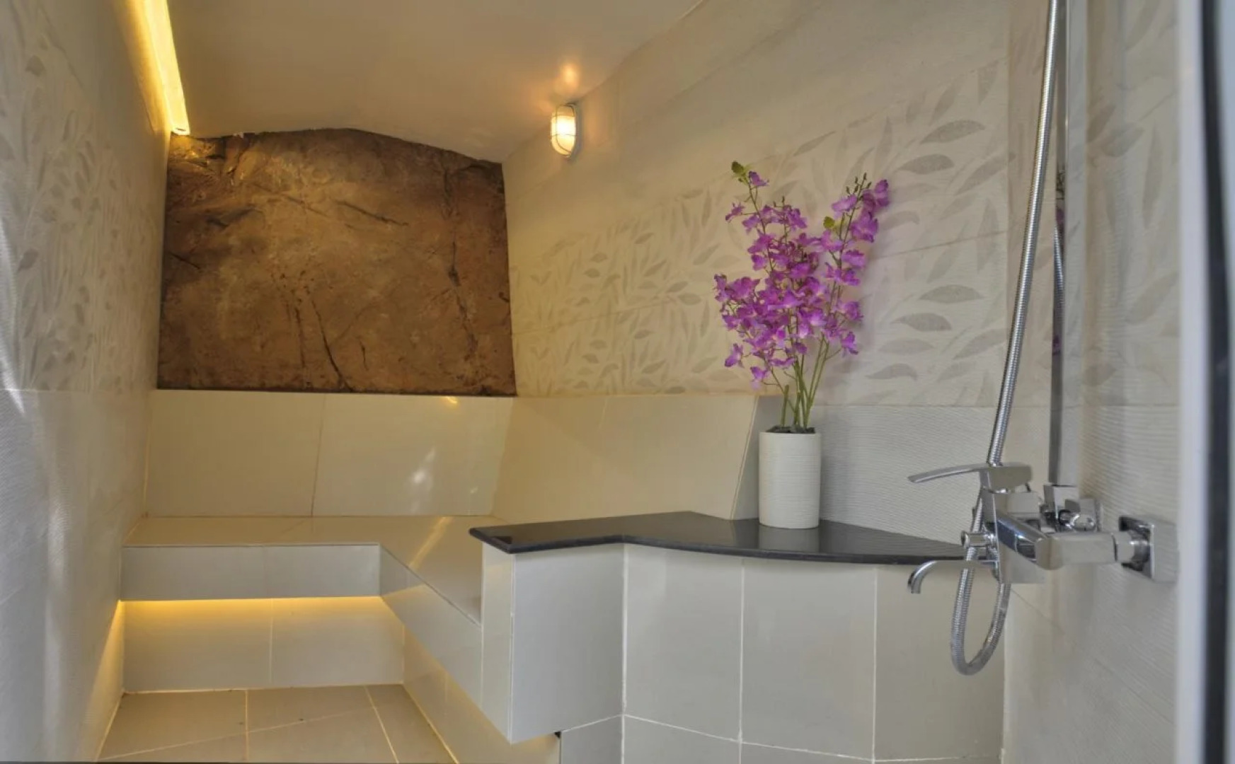 The Wind Resort - Tropical Hillside Escape