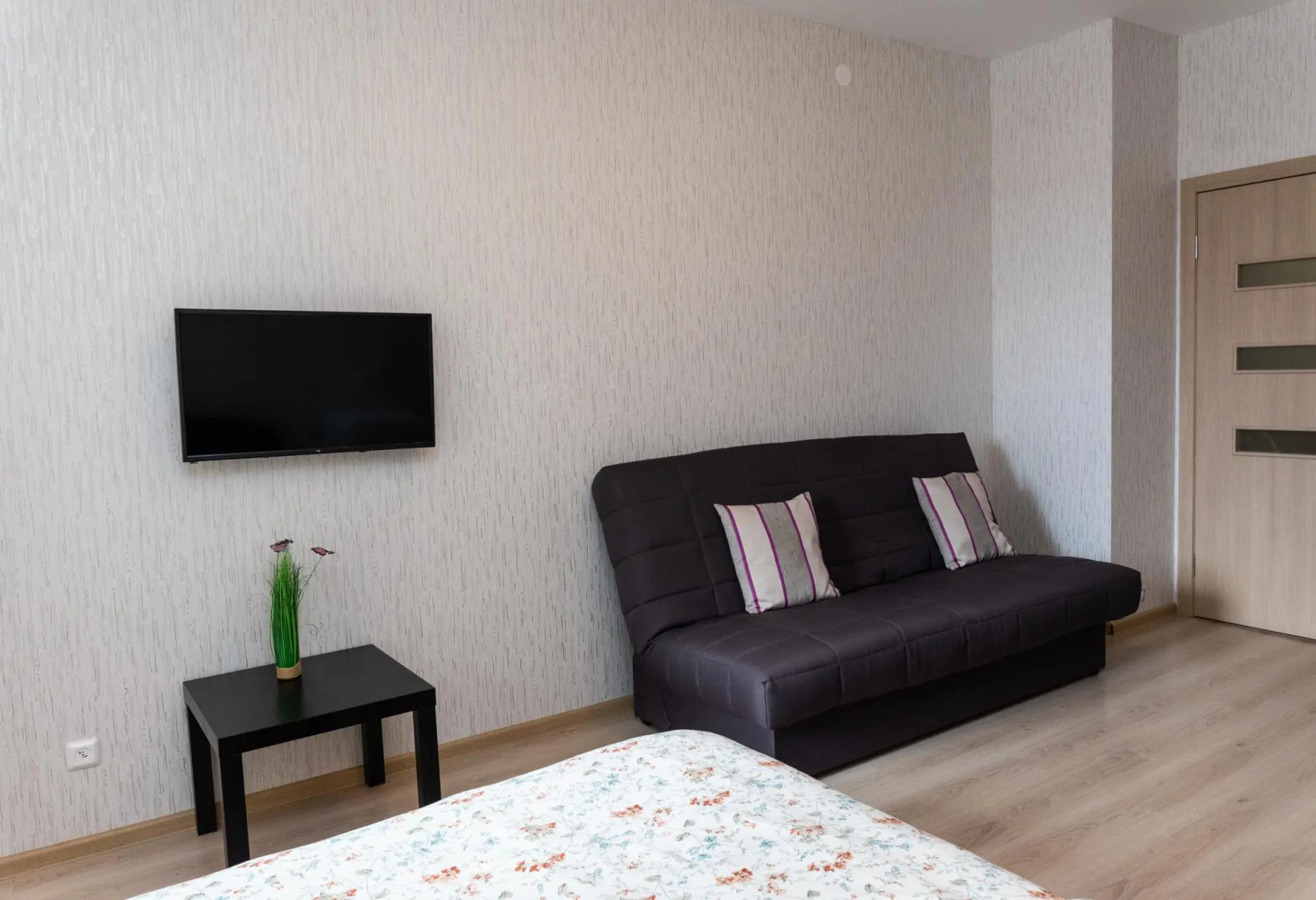 Leto Apart (Лето Апарт) на улице Революции 52В