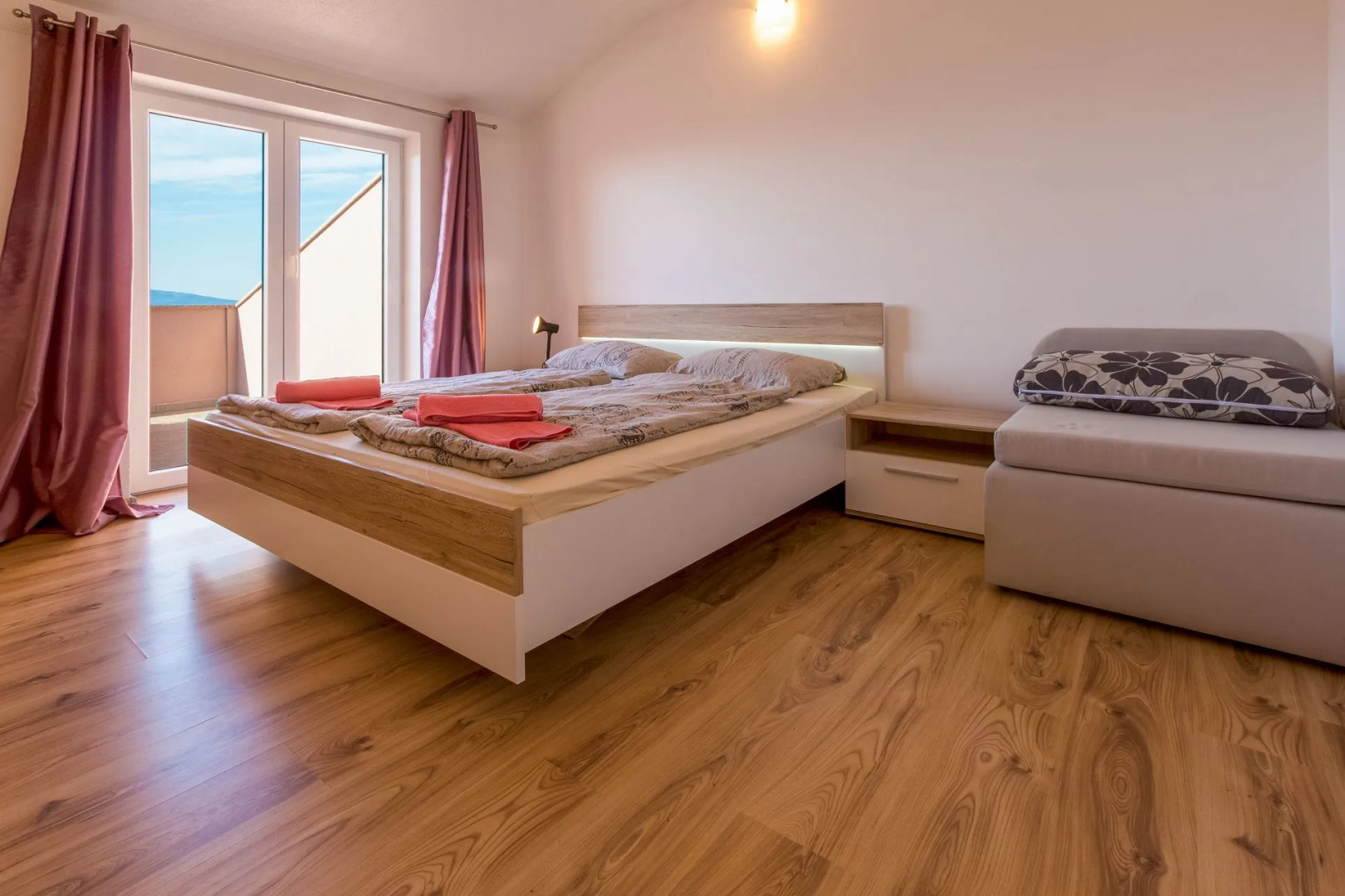 Apartment Tomica - open pool: A4 dvoetažni Novi Vinodolski, Riviera Crikvenica