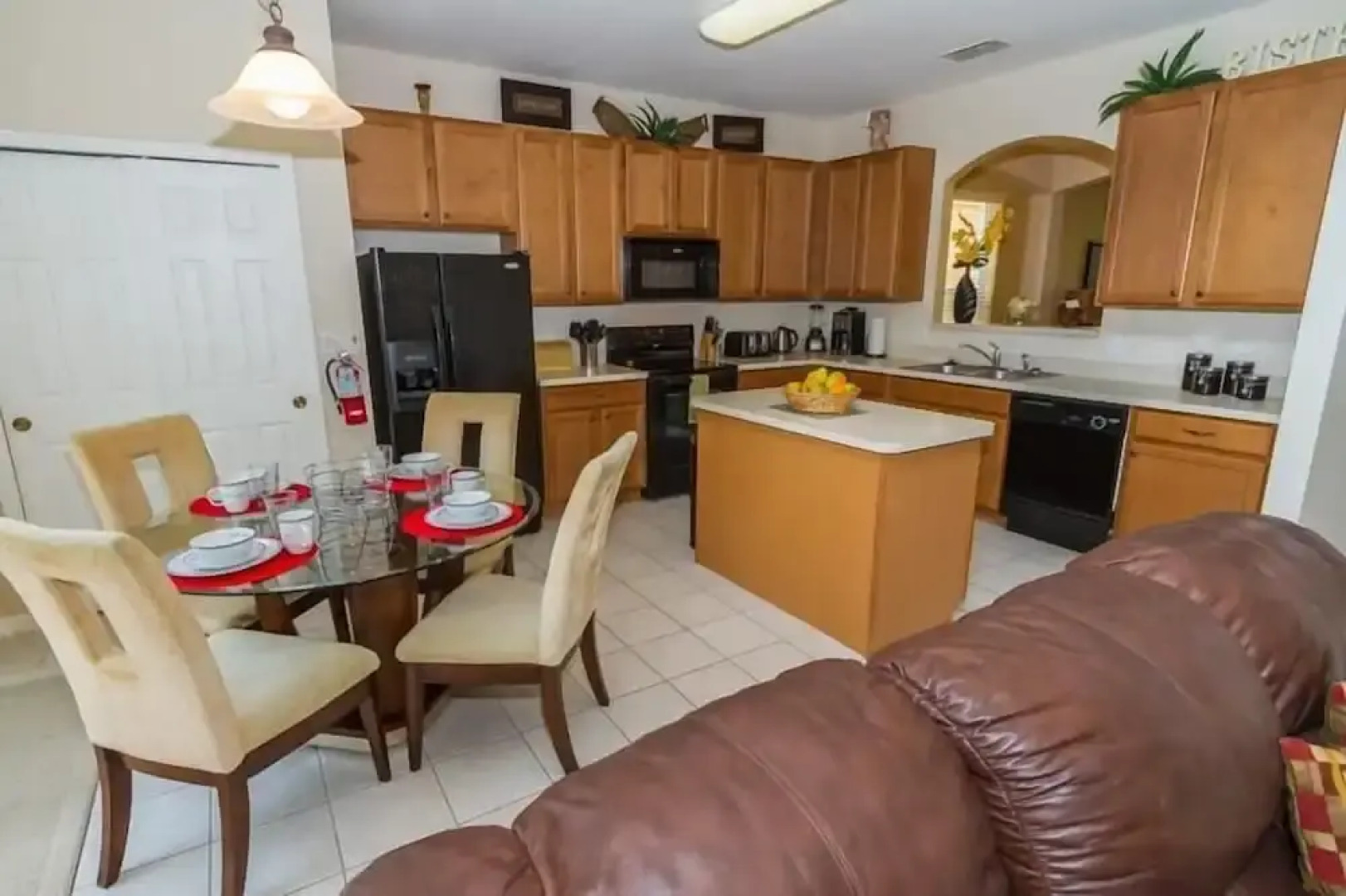 Amazing 6 Bedrooms 4 Baths 1028ocb