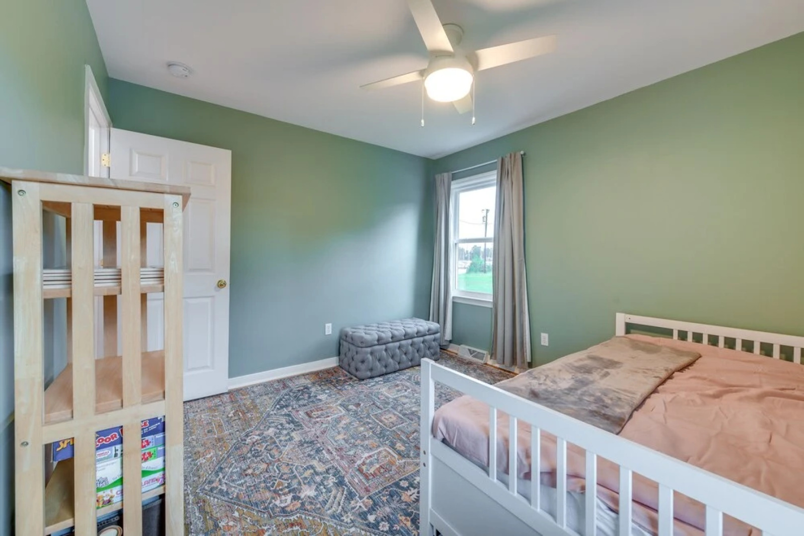 Riverfront Virginia Home - Dock, Fire Pit & Kayaks