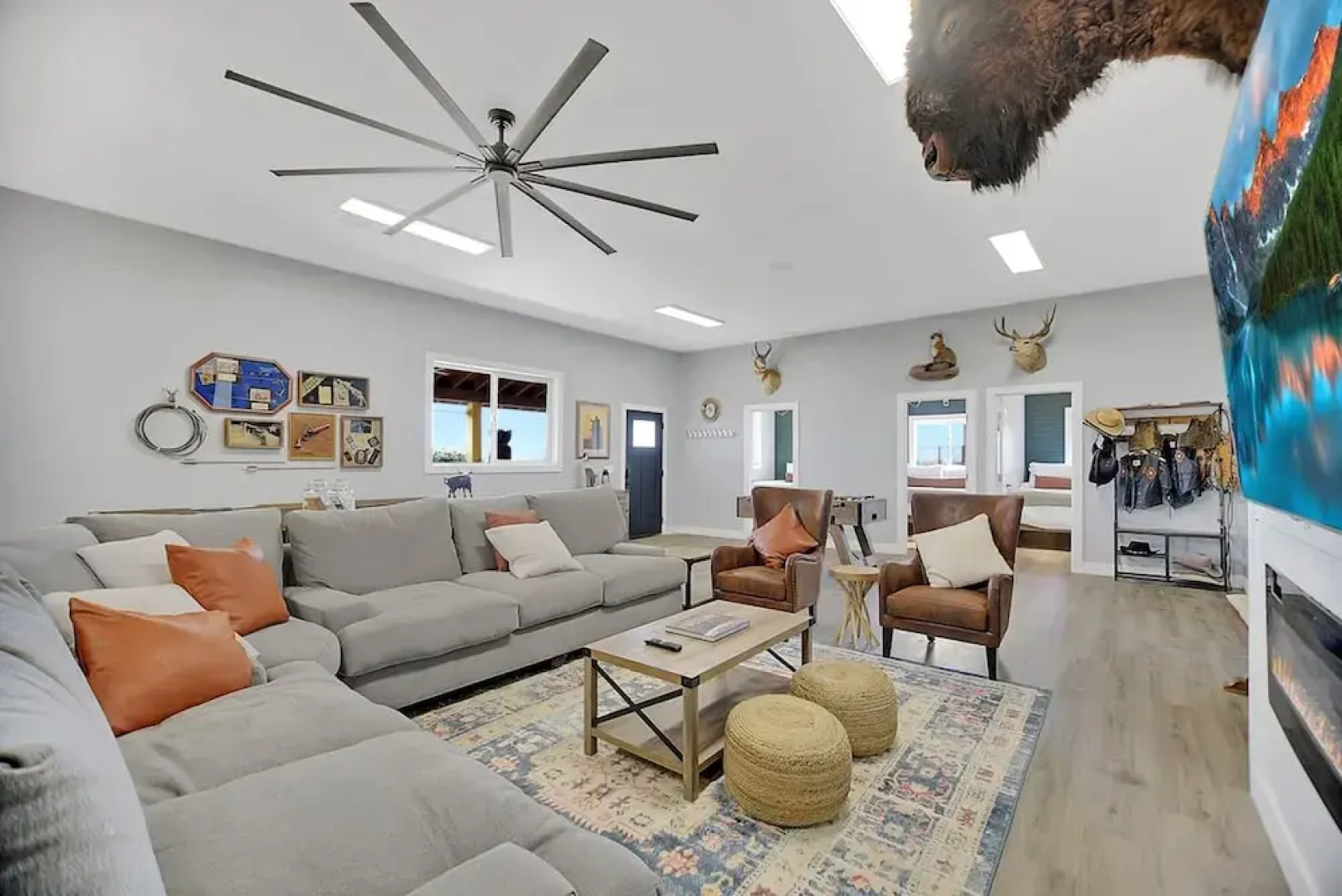 Grand Canyon Adventure Base 4BR Home With Games