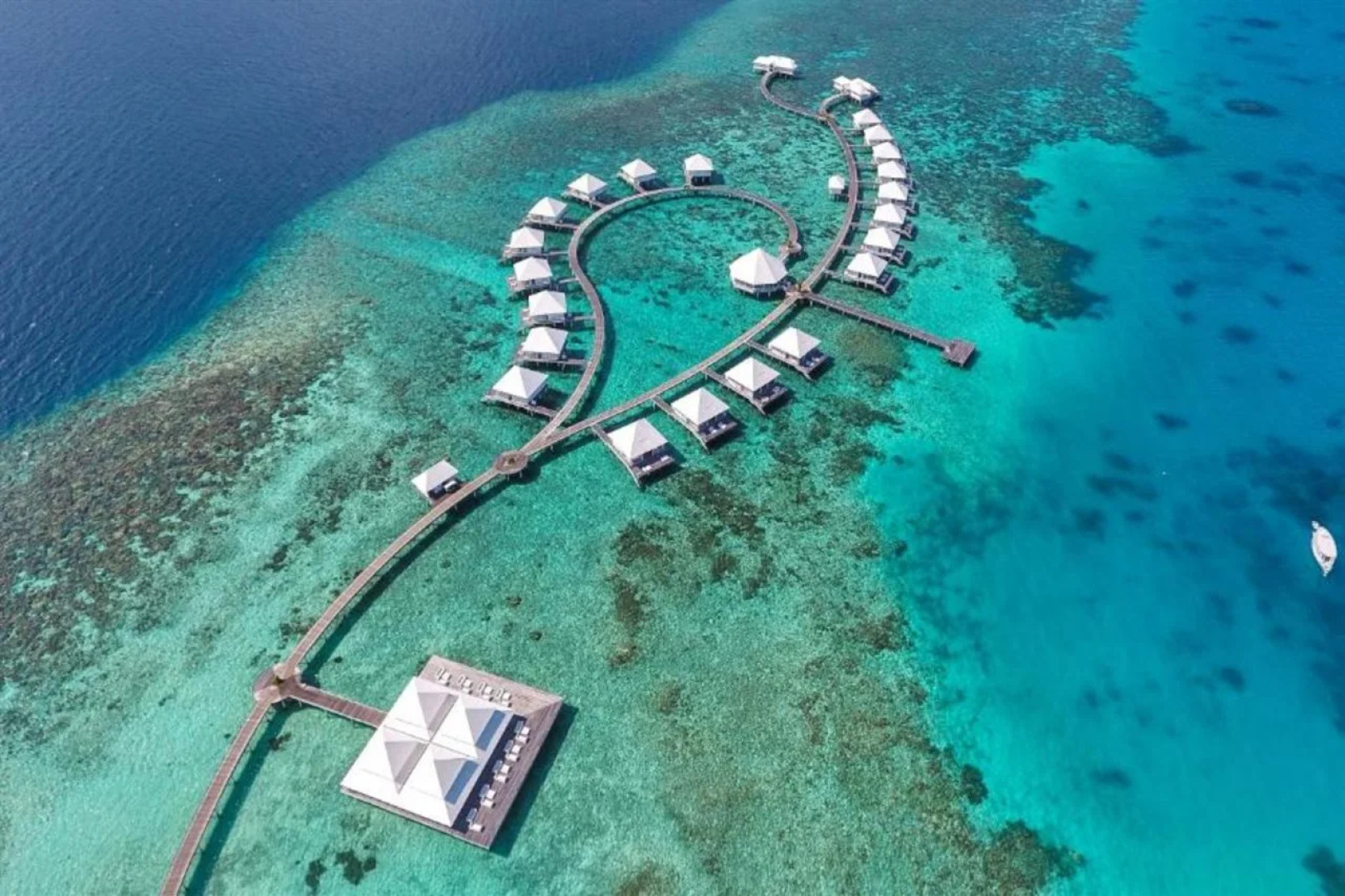 Diamonds Thudufushi Maldives Resort & Spa