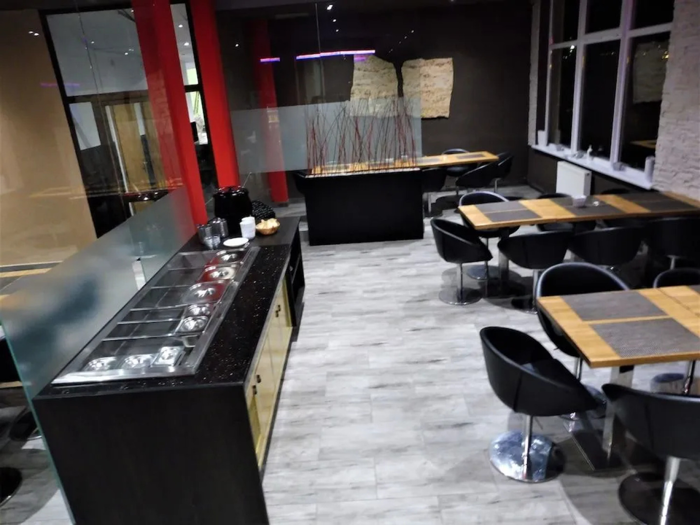 TIF hotel & restaurant