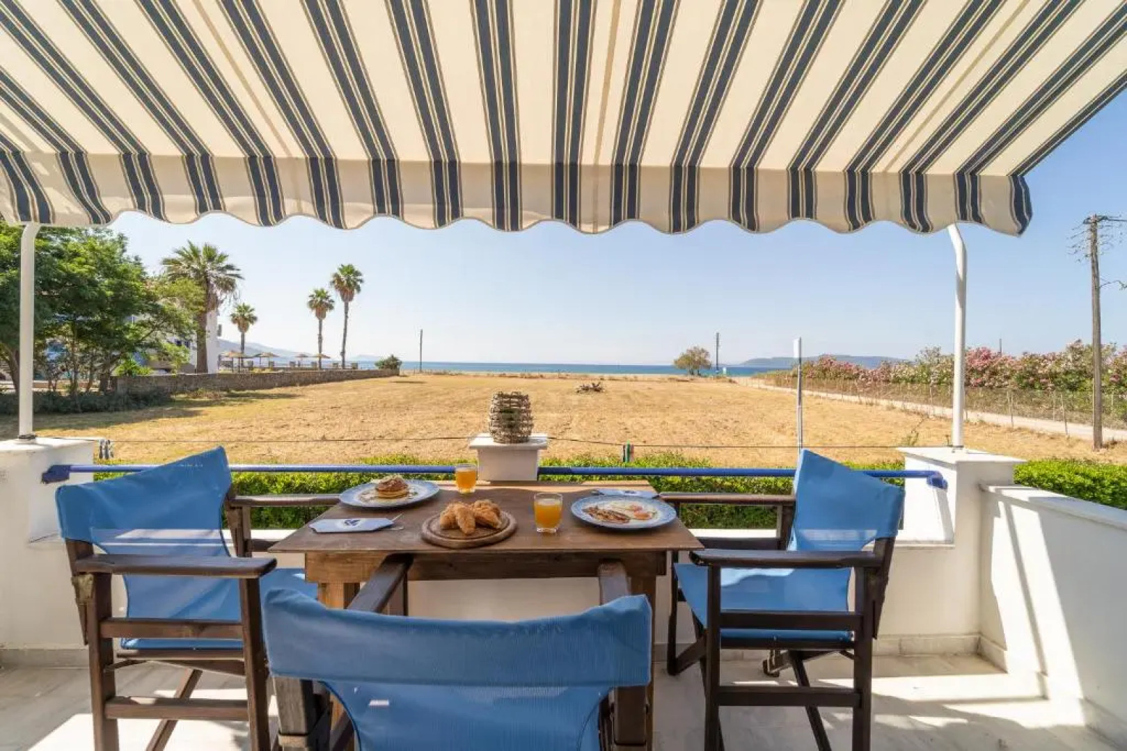 Blue Houses Apartments