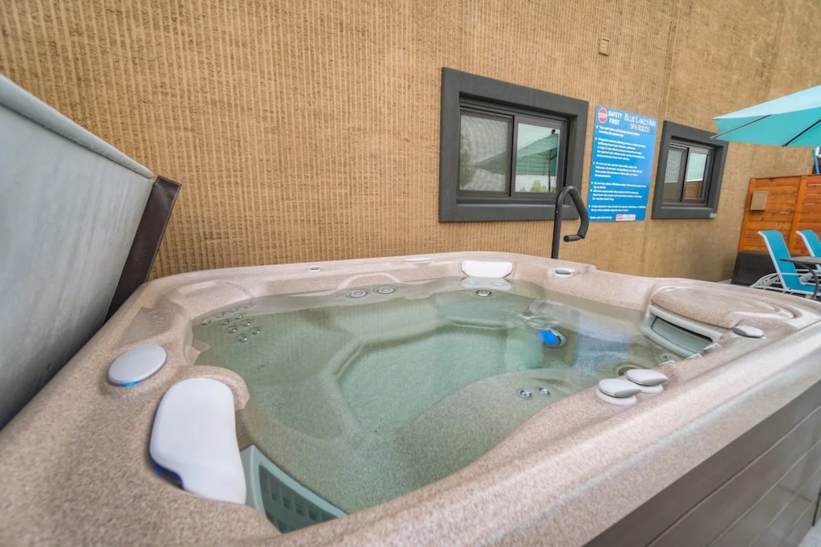 Blue Lakes Inn & Extended Stay