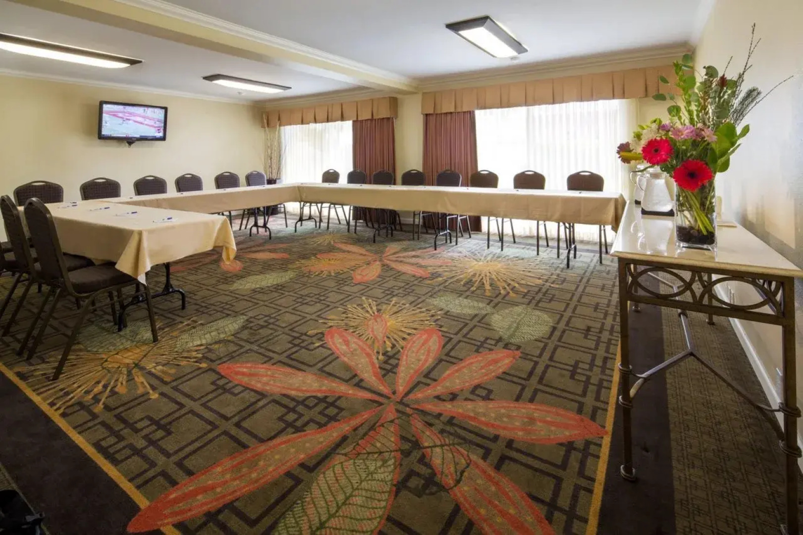 Best Western Plus Garden Court Inn