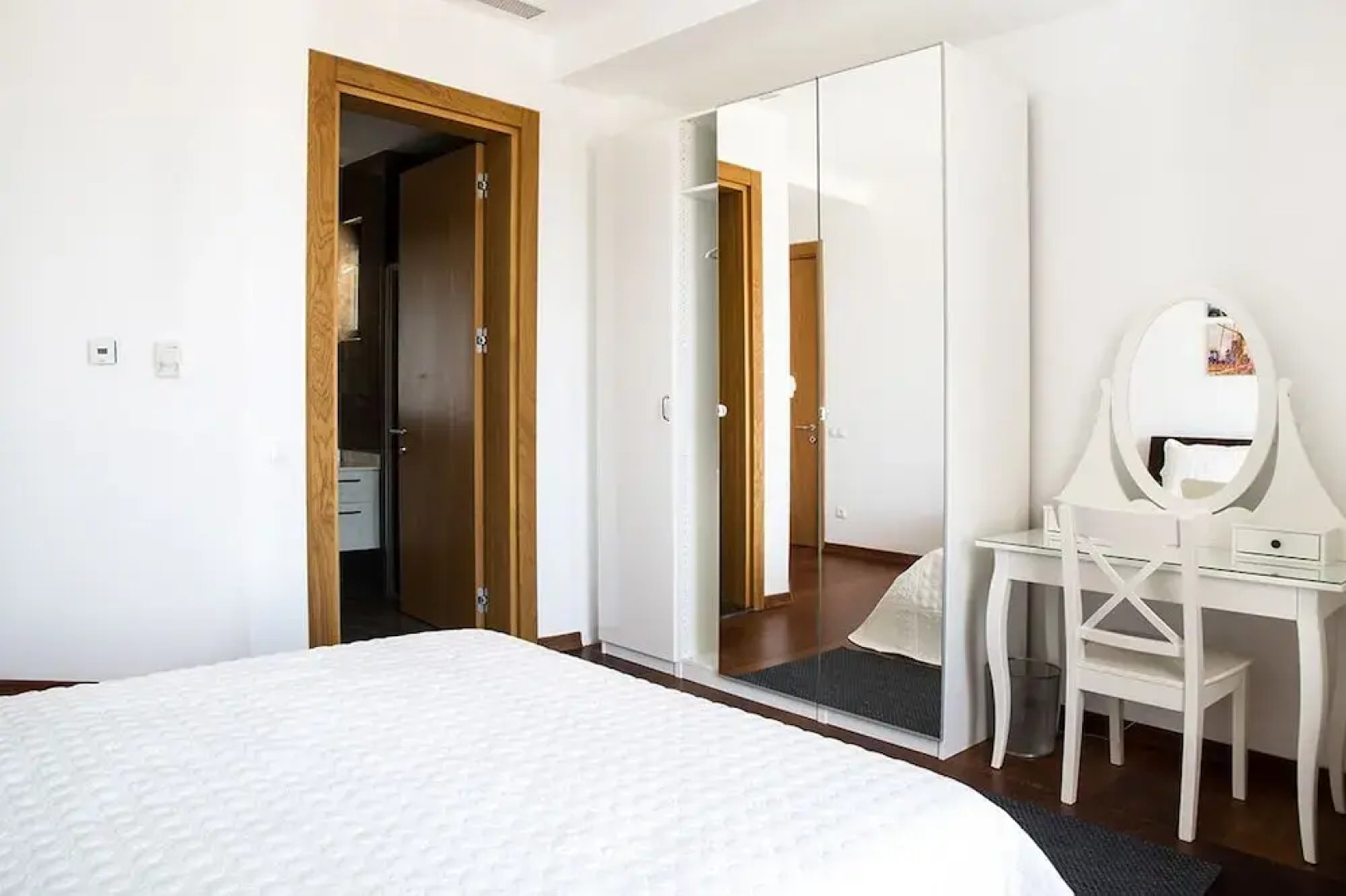 Important Group Villa Hills