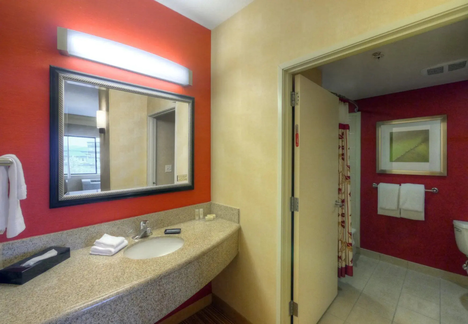 Courtyard by Marriott Medford Airport