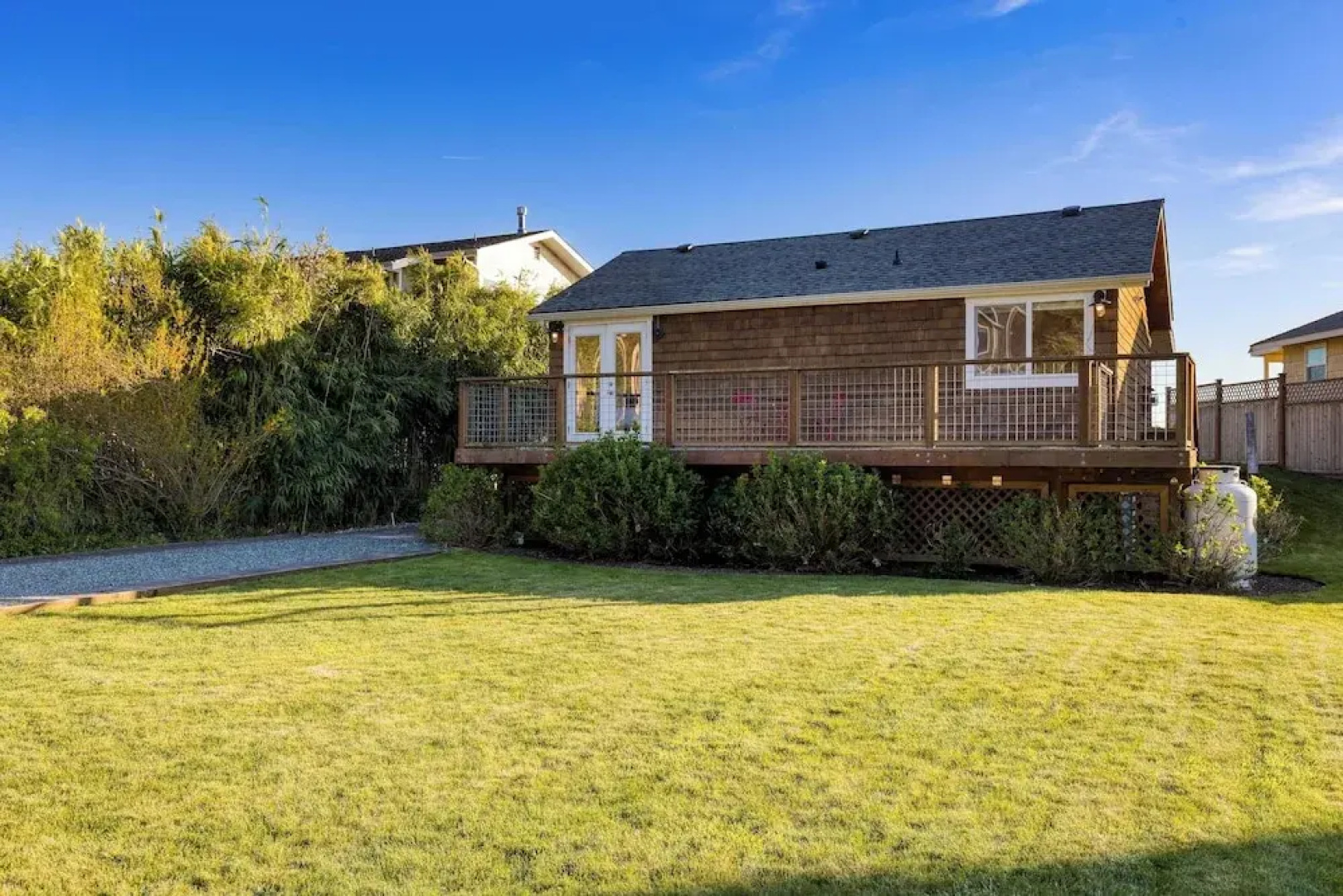 Cozy Whidbey Island Stay Steps on the Beach Fireplace, Bbq, Near Trails