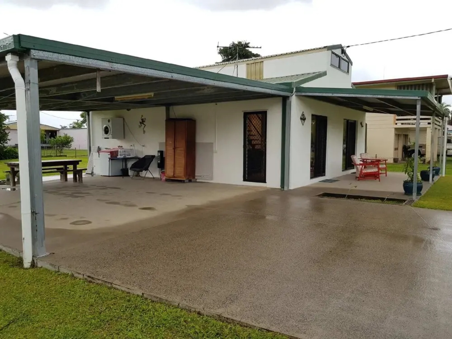 Froggy Hollow Holiday Cottage