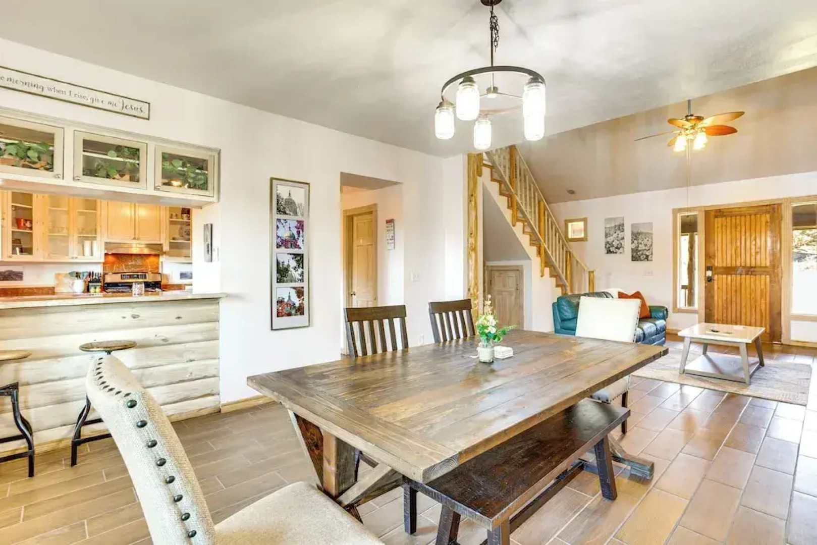 Spacious Cabin w/ Views, Near Lake Lawtonka!