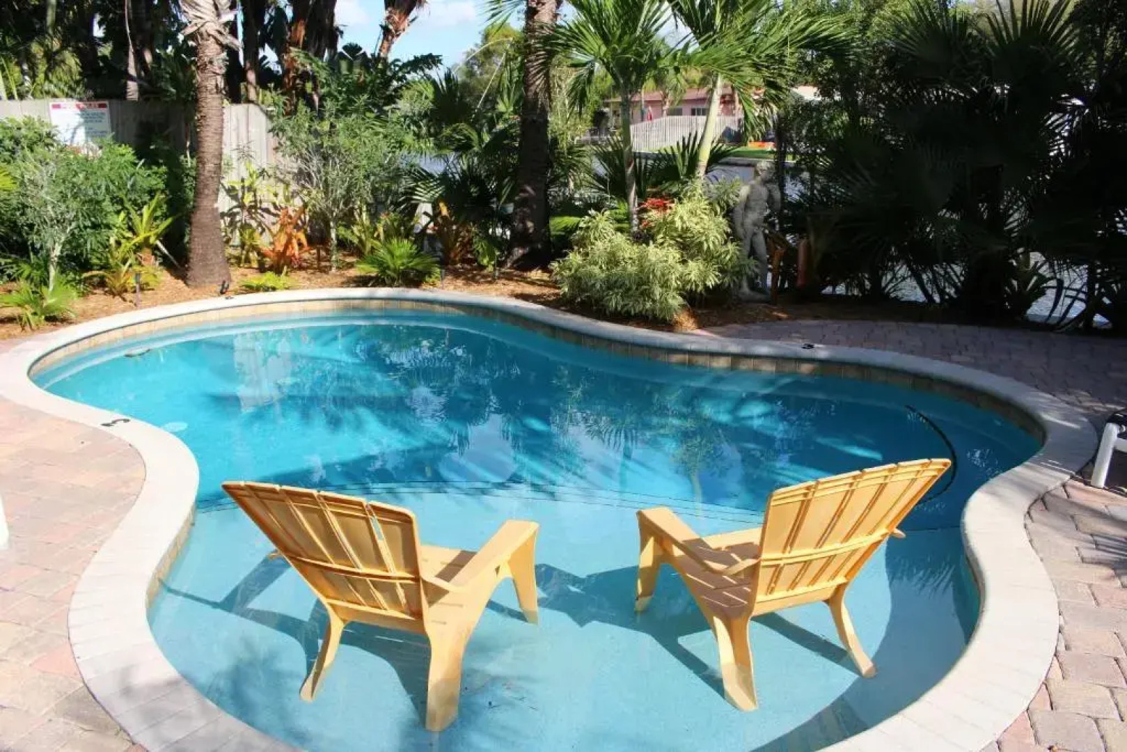 The Cabanas Guesthouse & Spa 