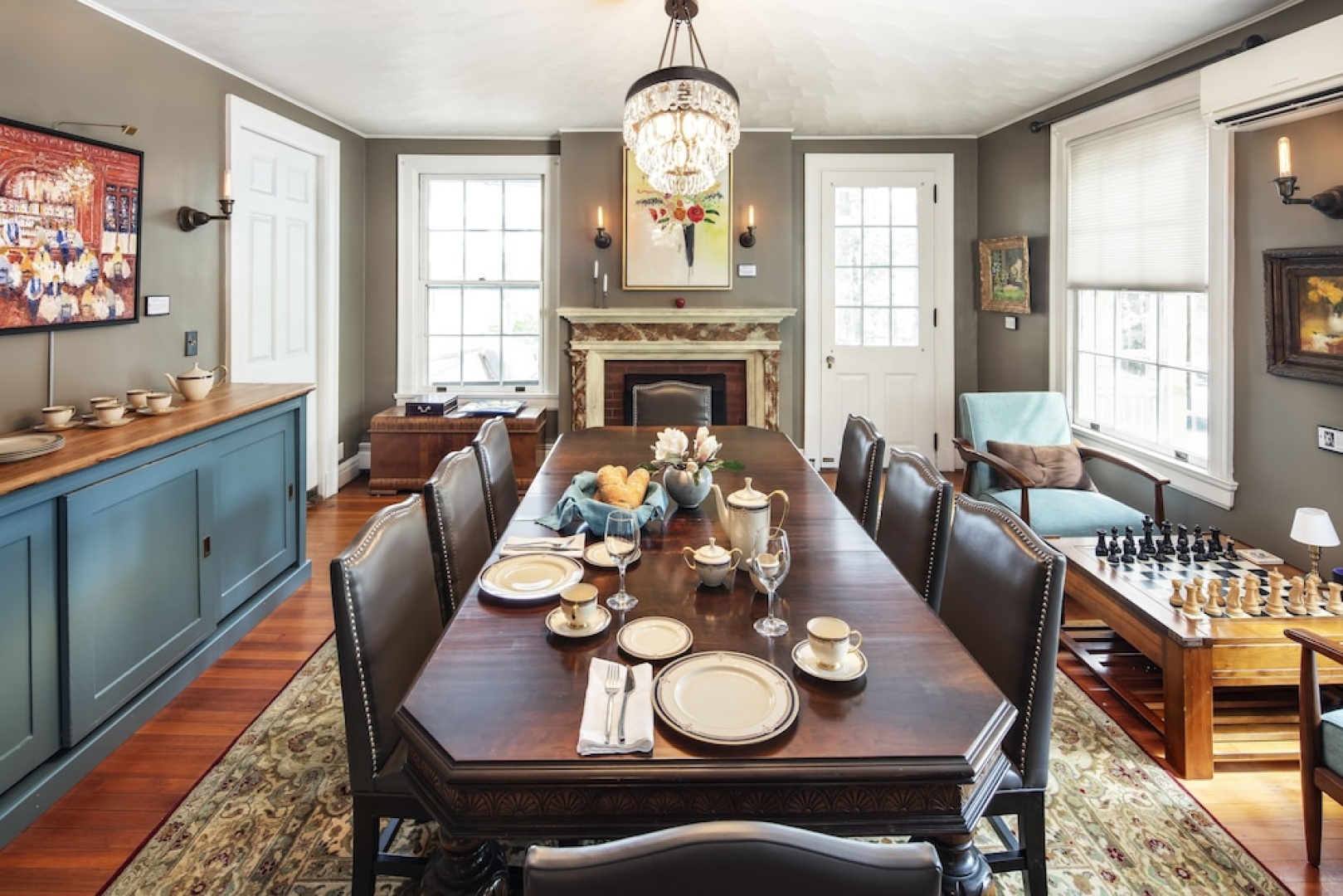The Applewood Manor