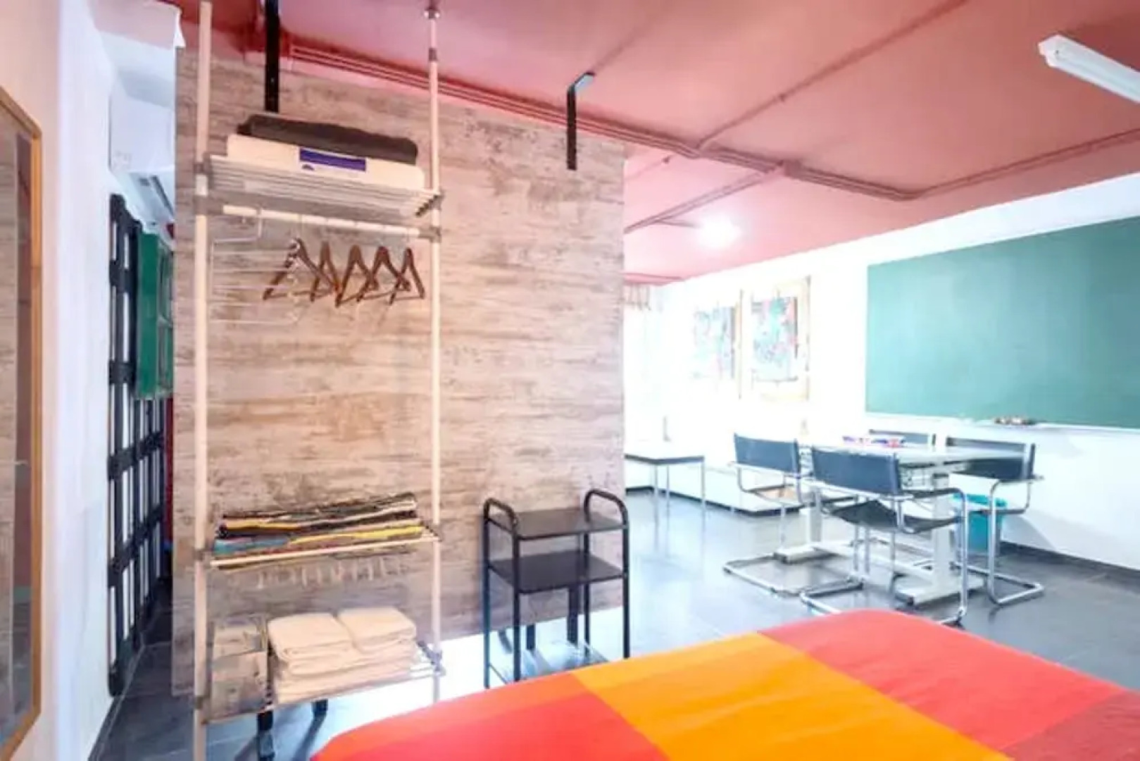 Studio in Cenes de la Vega, with Wonderful City View And Wifi - 20 Km From the Slopes