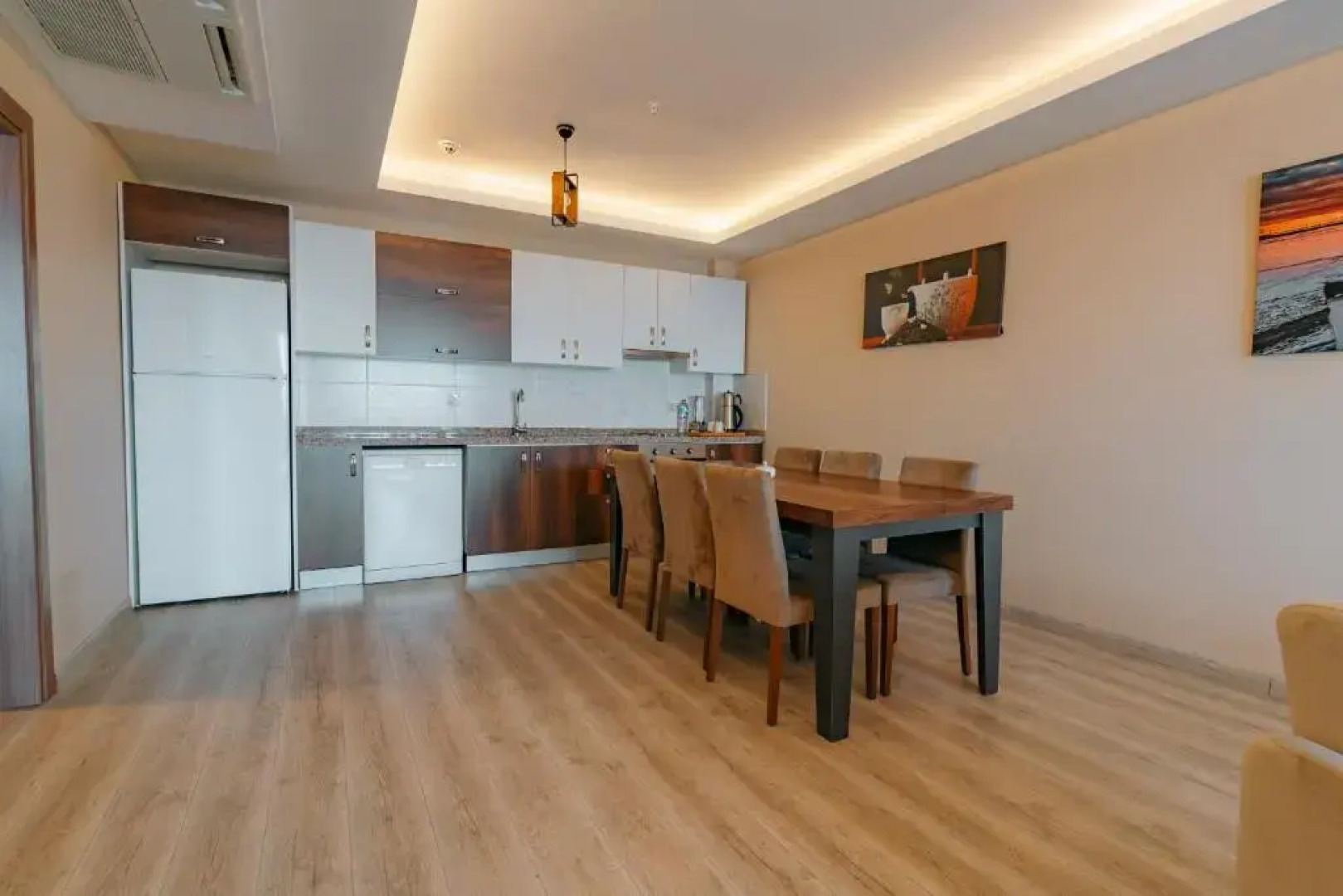 Empula Hotel & Residences