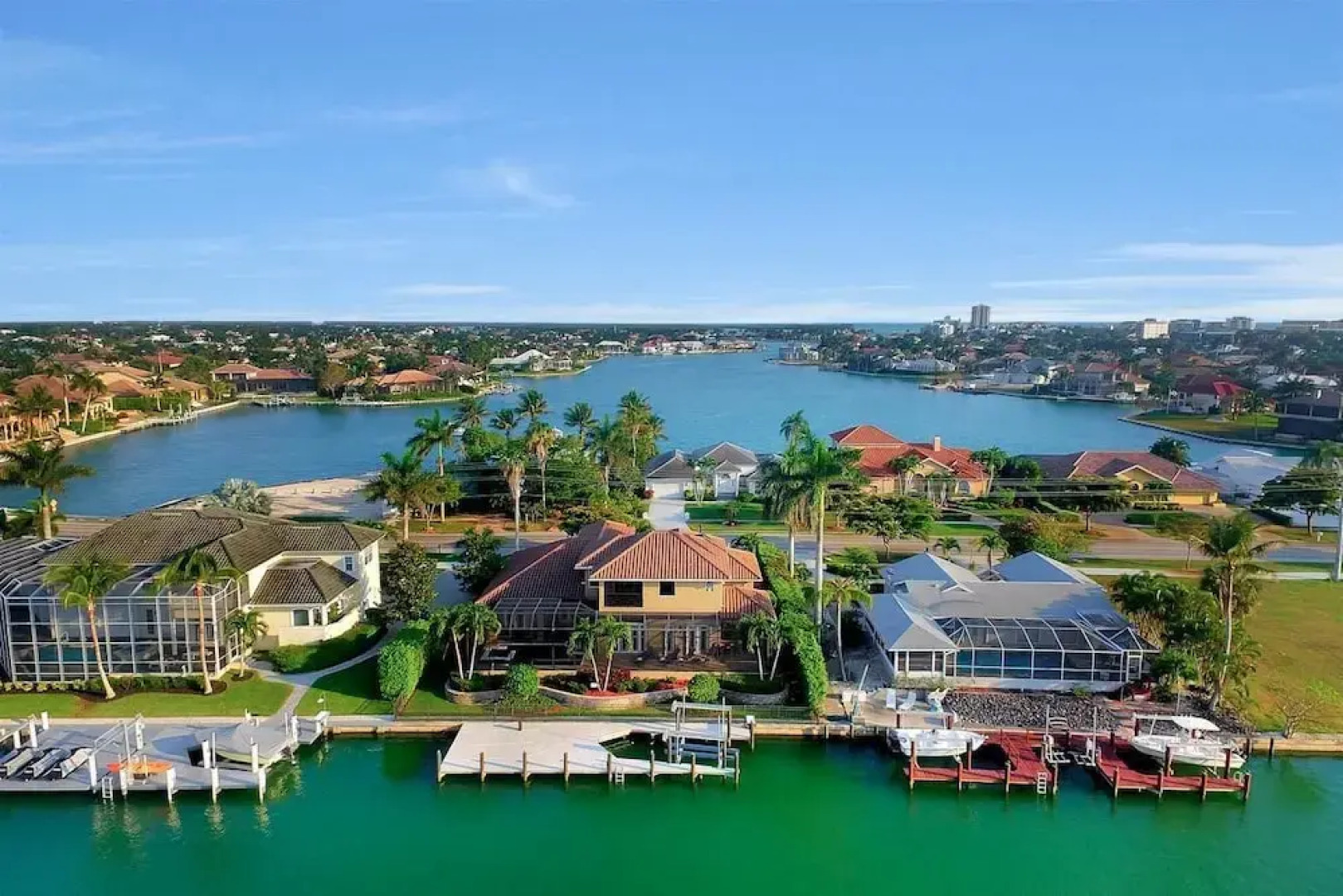 WIN1288 4 Bedroom Holiday Home by Marco Naples Vacation Homes