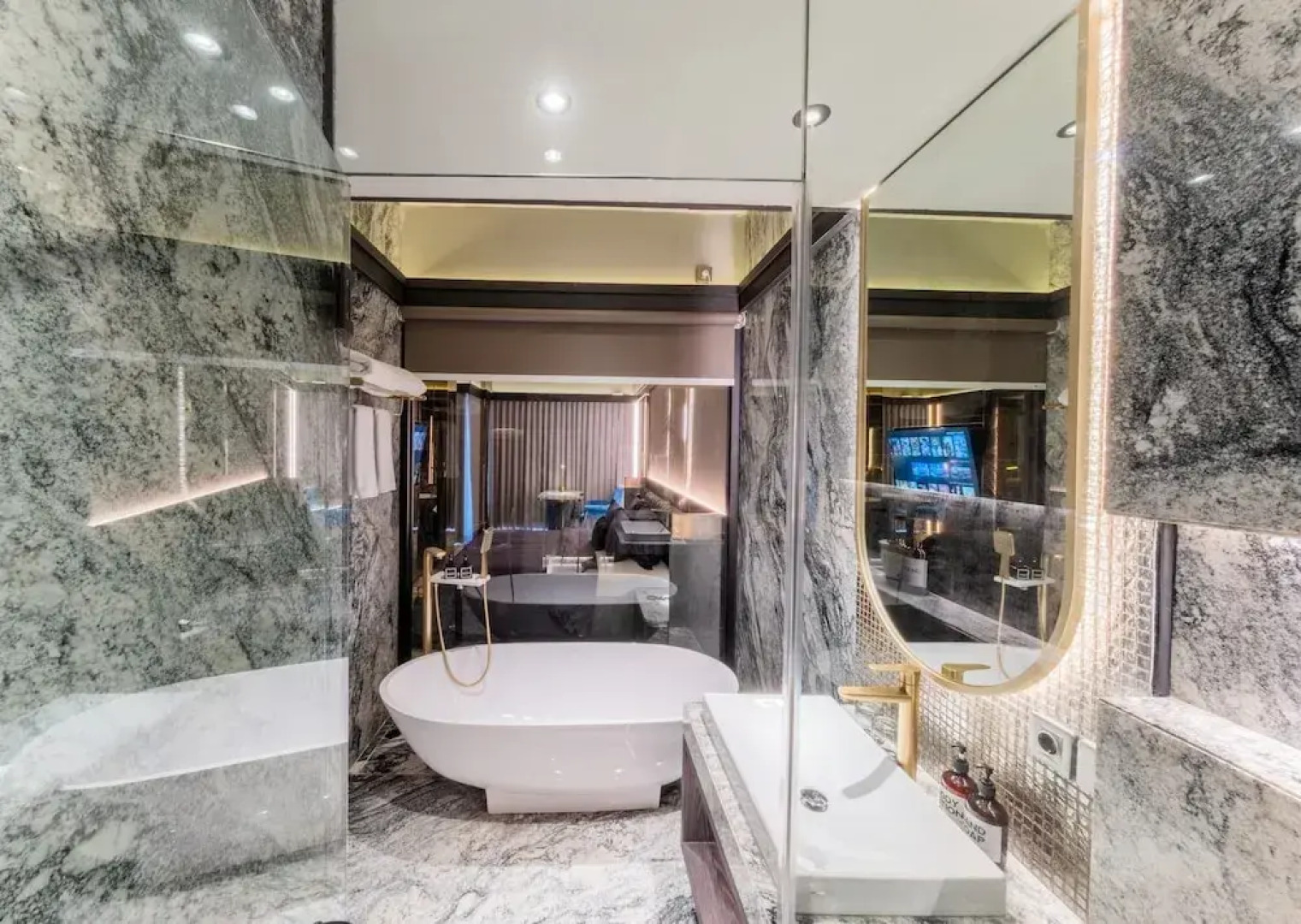 The All-Suite Pentacity Hotel Balikpapan