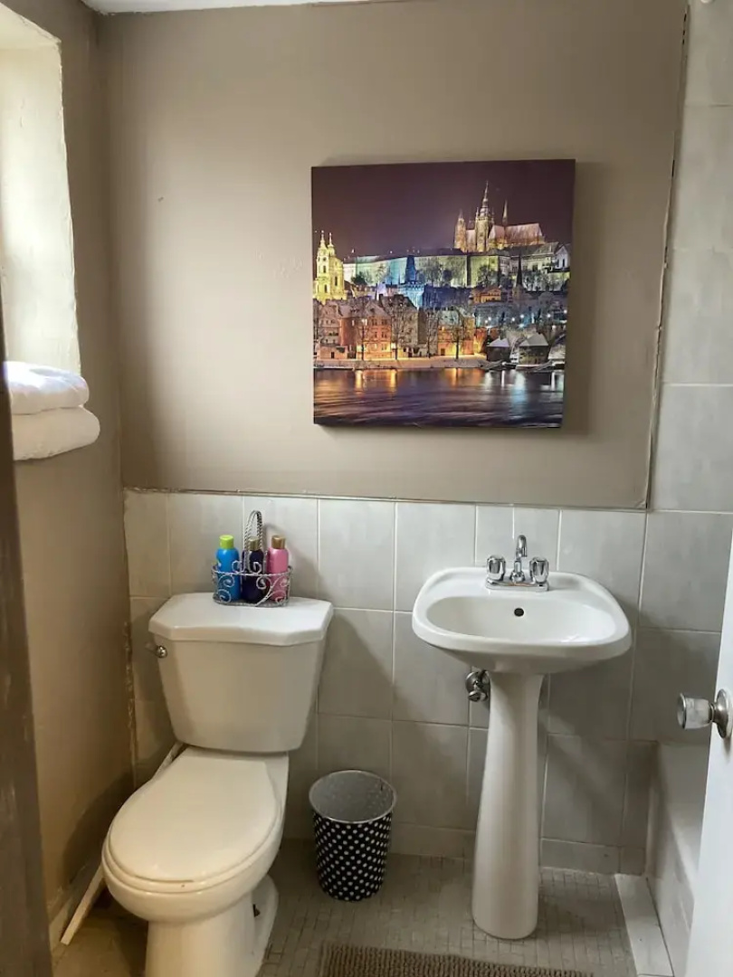 EdgeCliff Inn