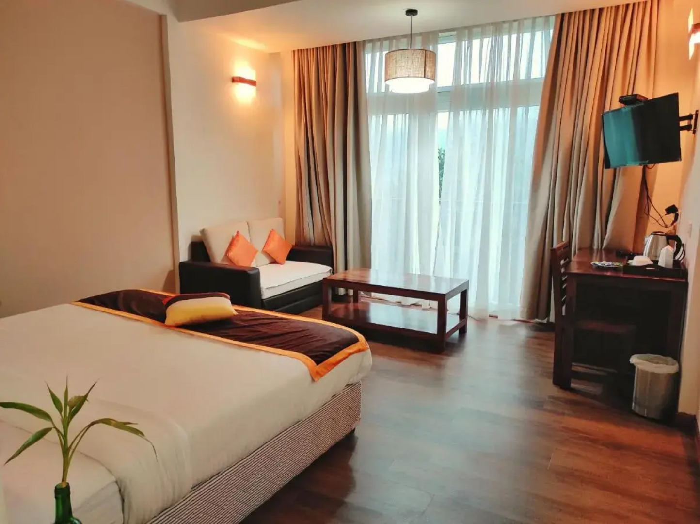 Shola Crown Resort - Munnar