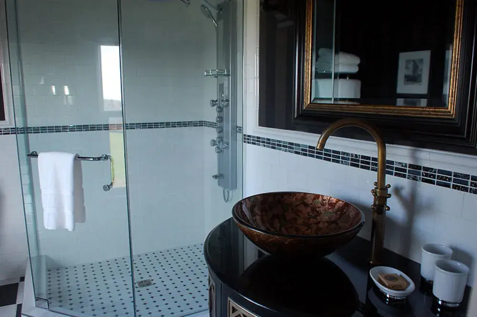 Churchill Mansion Inn