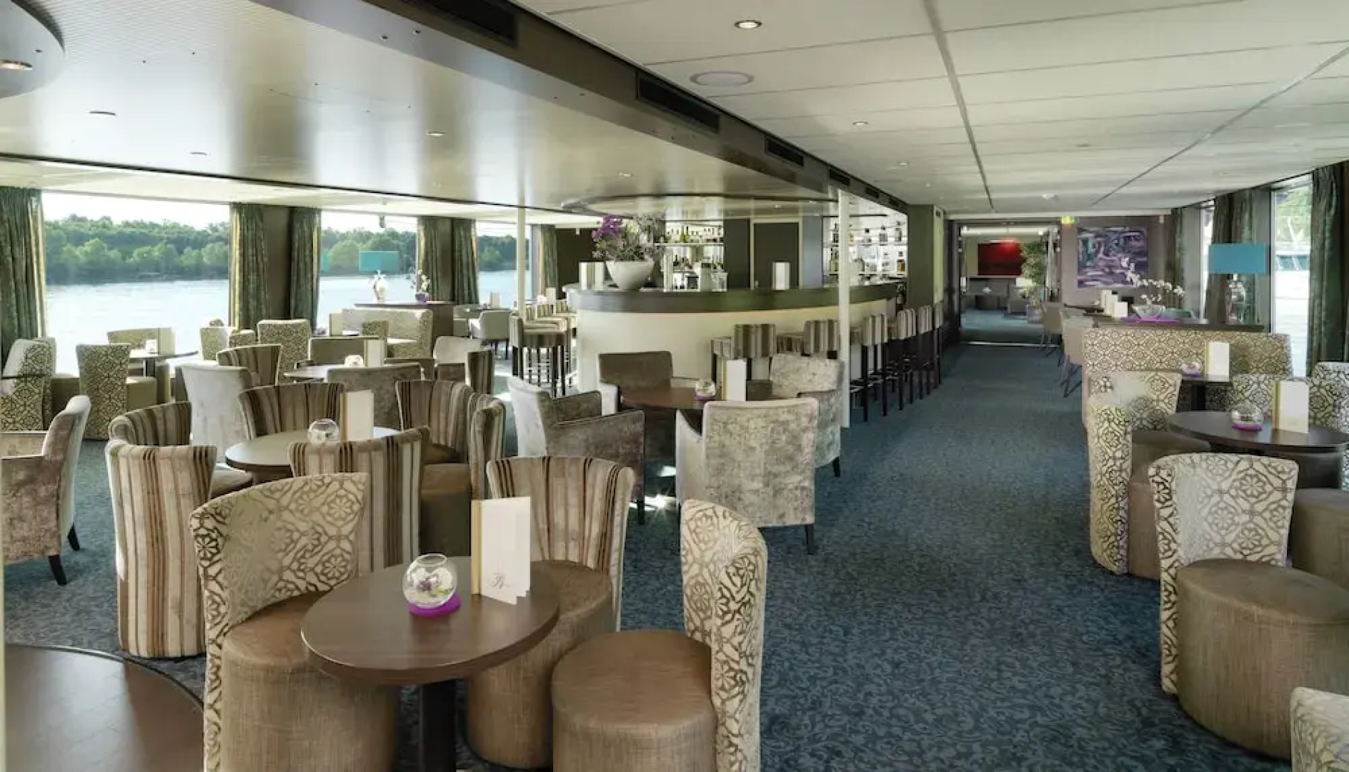 Crossgates Hotelship 4 Star - Altstadt - Düsseldorf