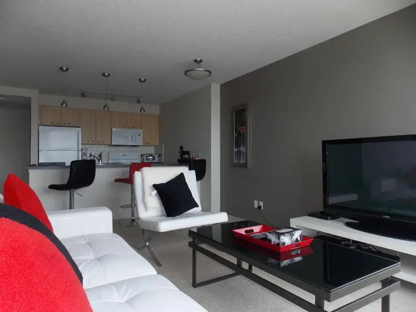 FastLane Suites Rouleau North