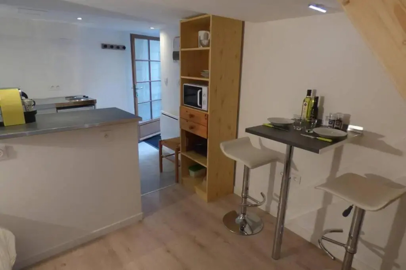 Studio Neuf Avec Courette Privative