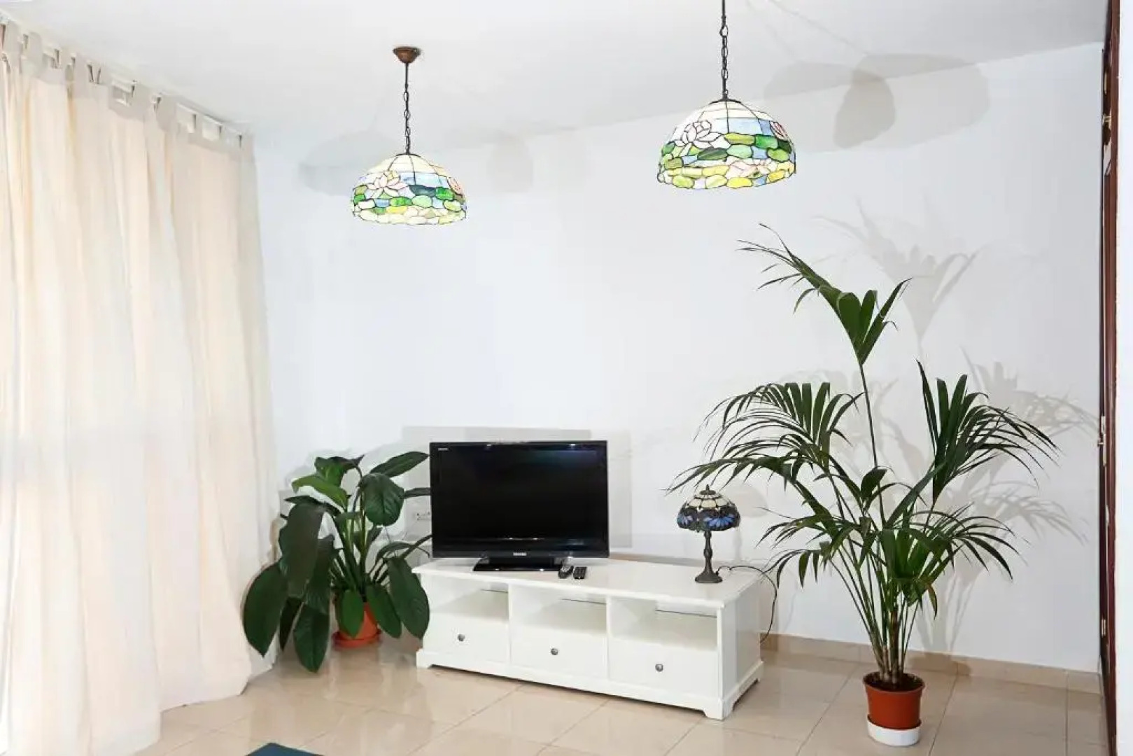 Apartamento Frente Al Puerto de Candelaria a 20 Metros de la Playa.