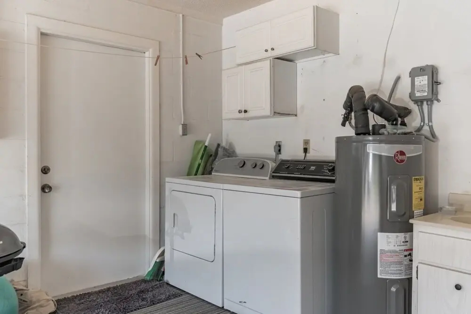 The Lake Home - Beautiful Oasis In The Heart Of Florida! 2 Bedroom Home by RedAwning