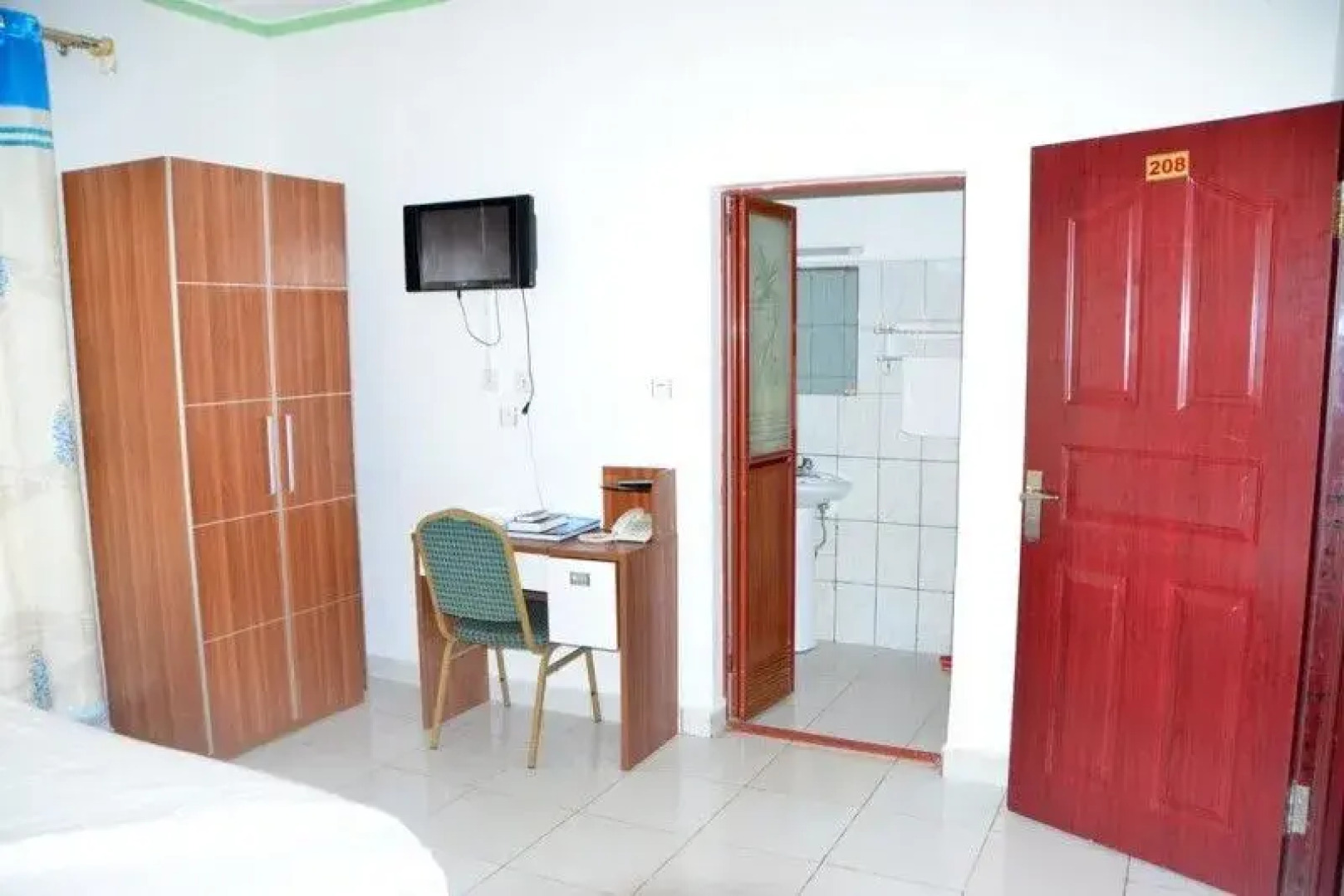 Eastern Country Hotel