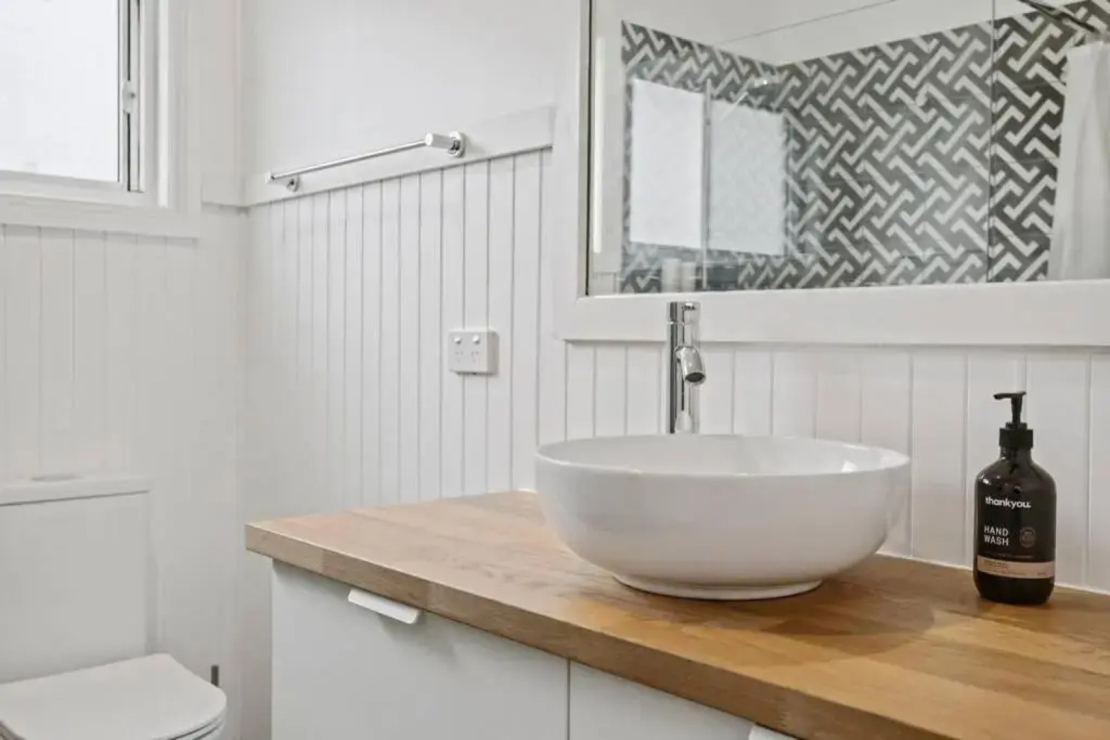 Canoon - 4 Bedroom, Pet Friendly home