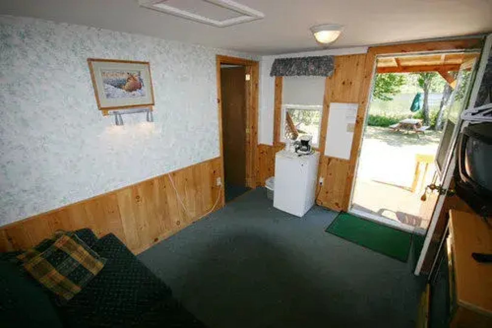 Spectacle Lake Lodge