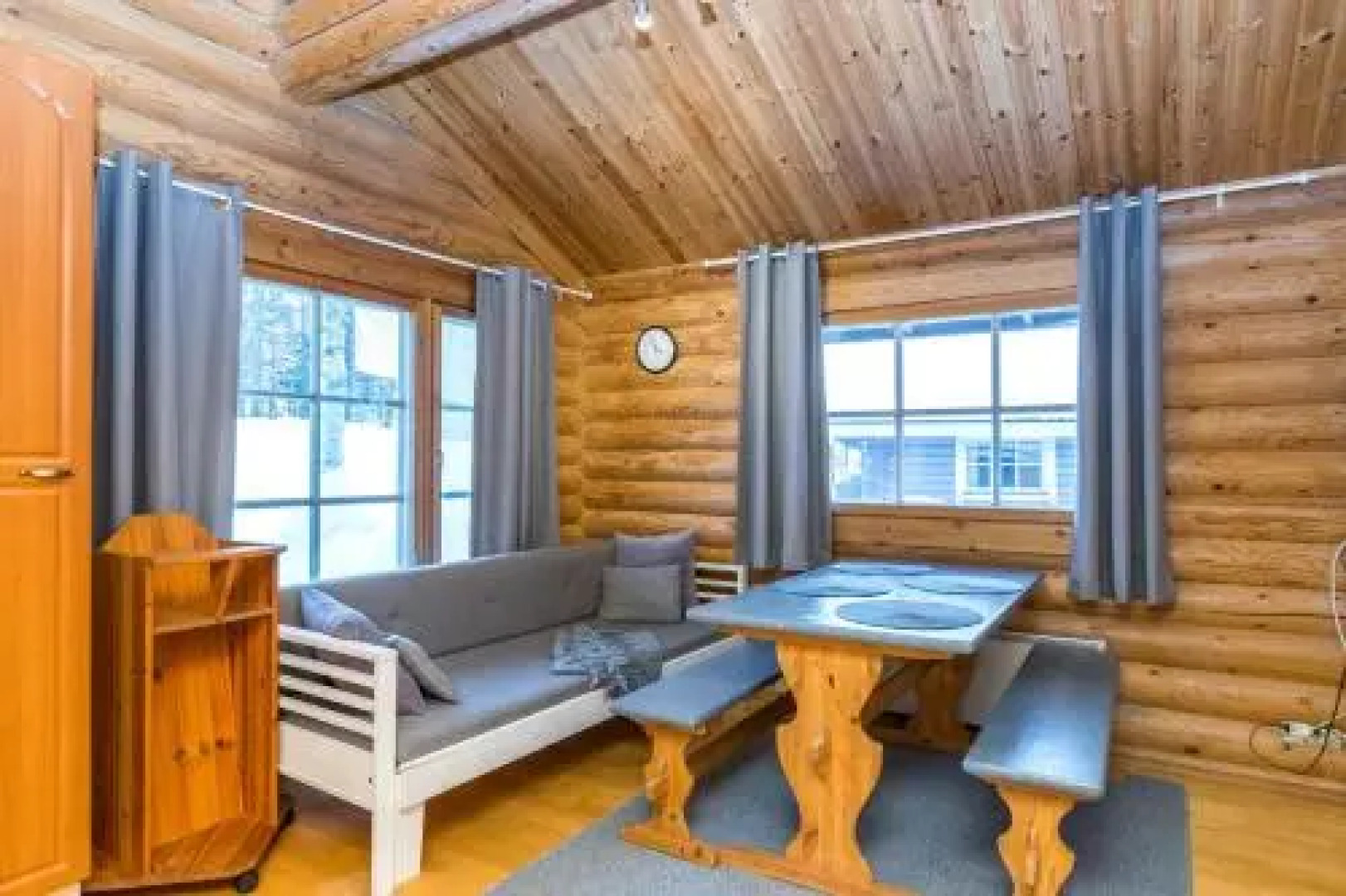 Hallan Akka Apartments