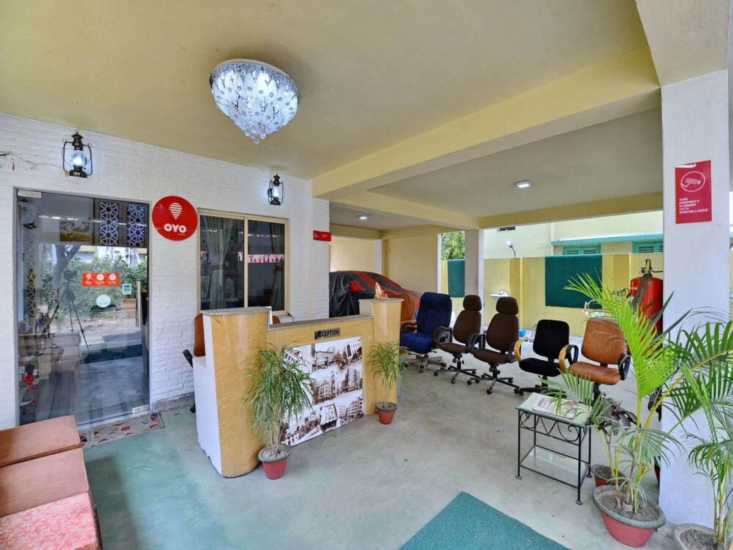 FabExpress Greenleaf Regency