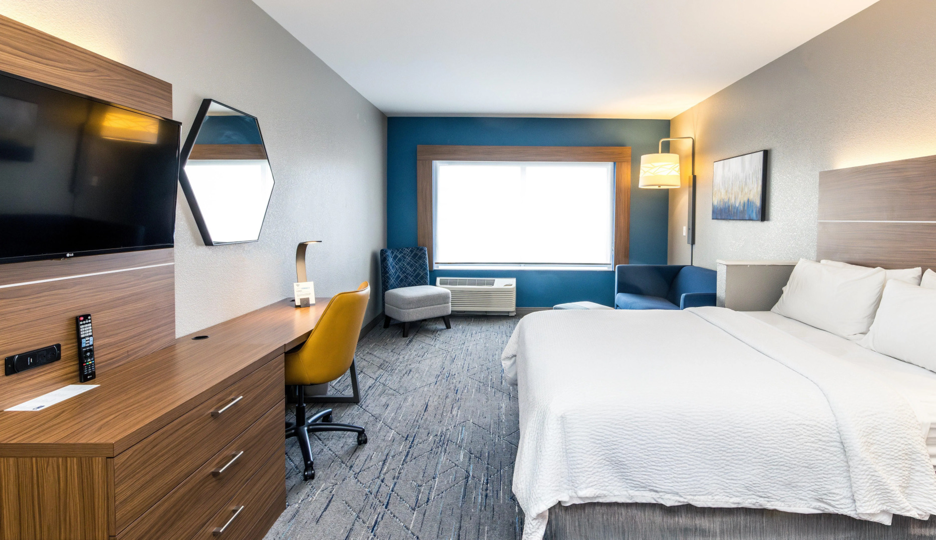 Holiday Inn Express & Suites Louisville Downtown by IHG