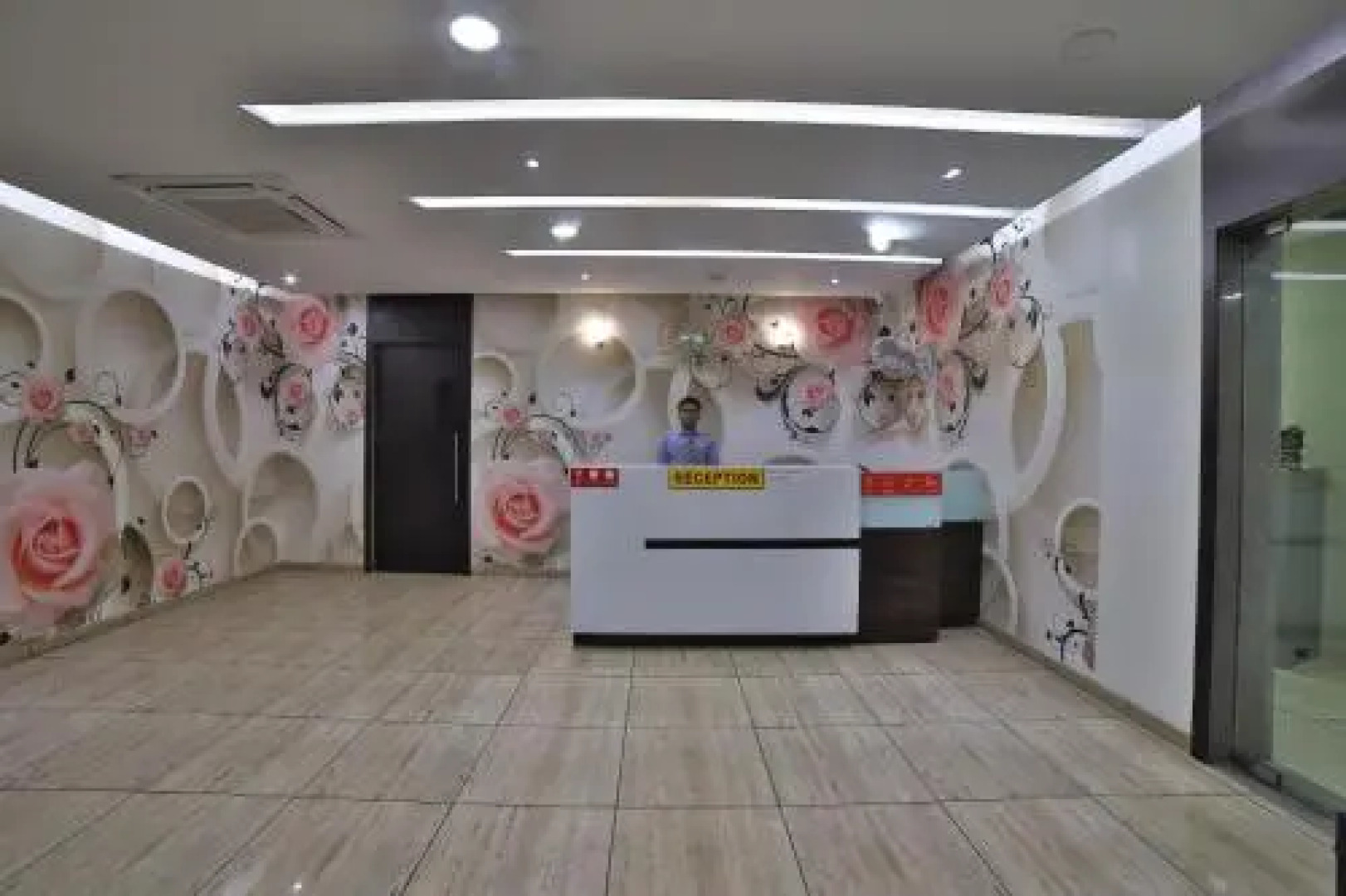 OYO 28294 Hotel Milan Food Court