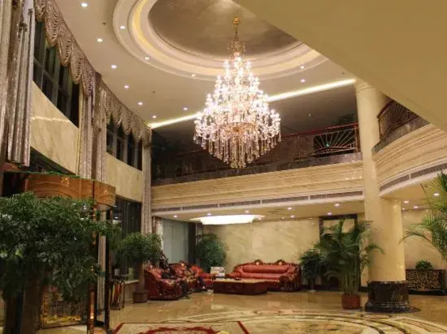Huayuan Business Hotel