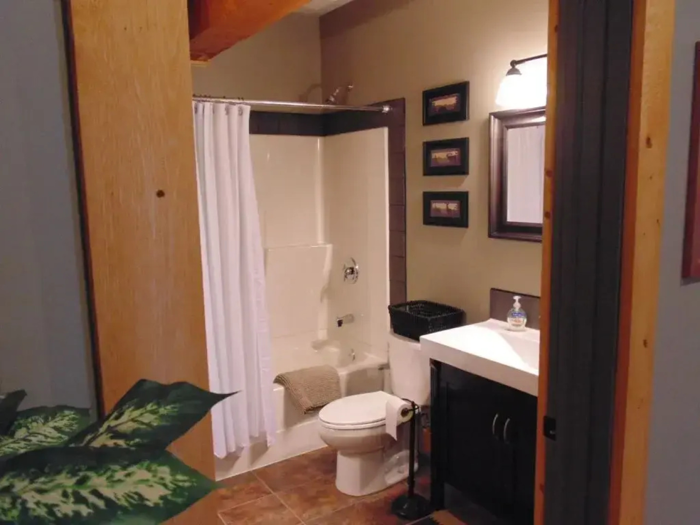 TimberWolf Lodge B&B