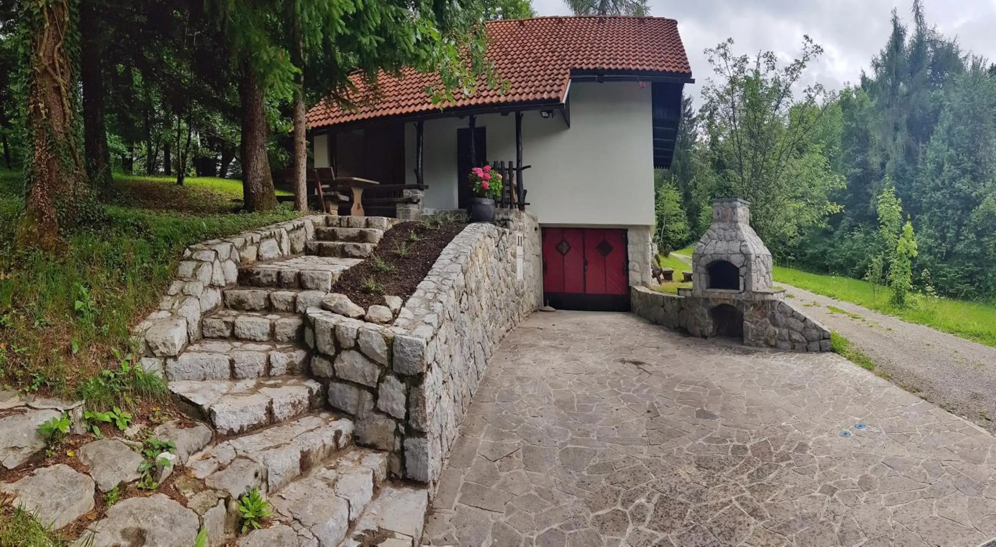 Sweet Stay Forest House