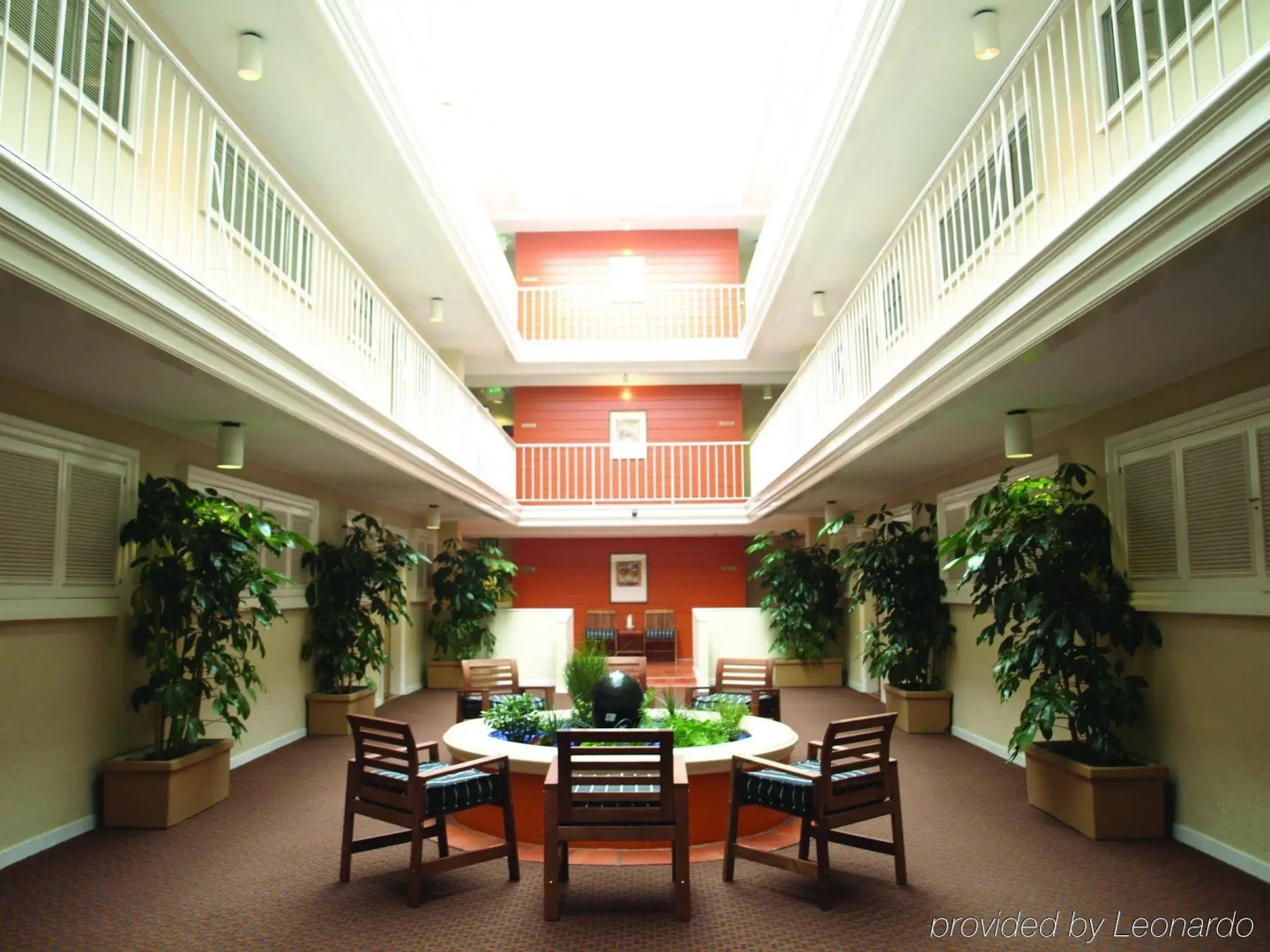 Suites At Fishermans Wharf