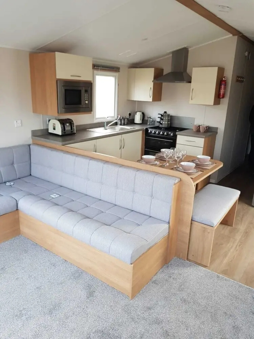 8 Berth Pet Friendly New Caravan in Towyn, Wales
