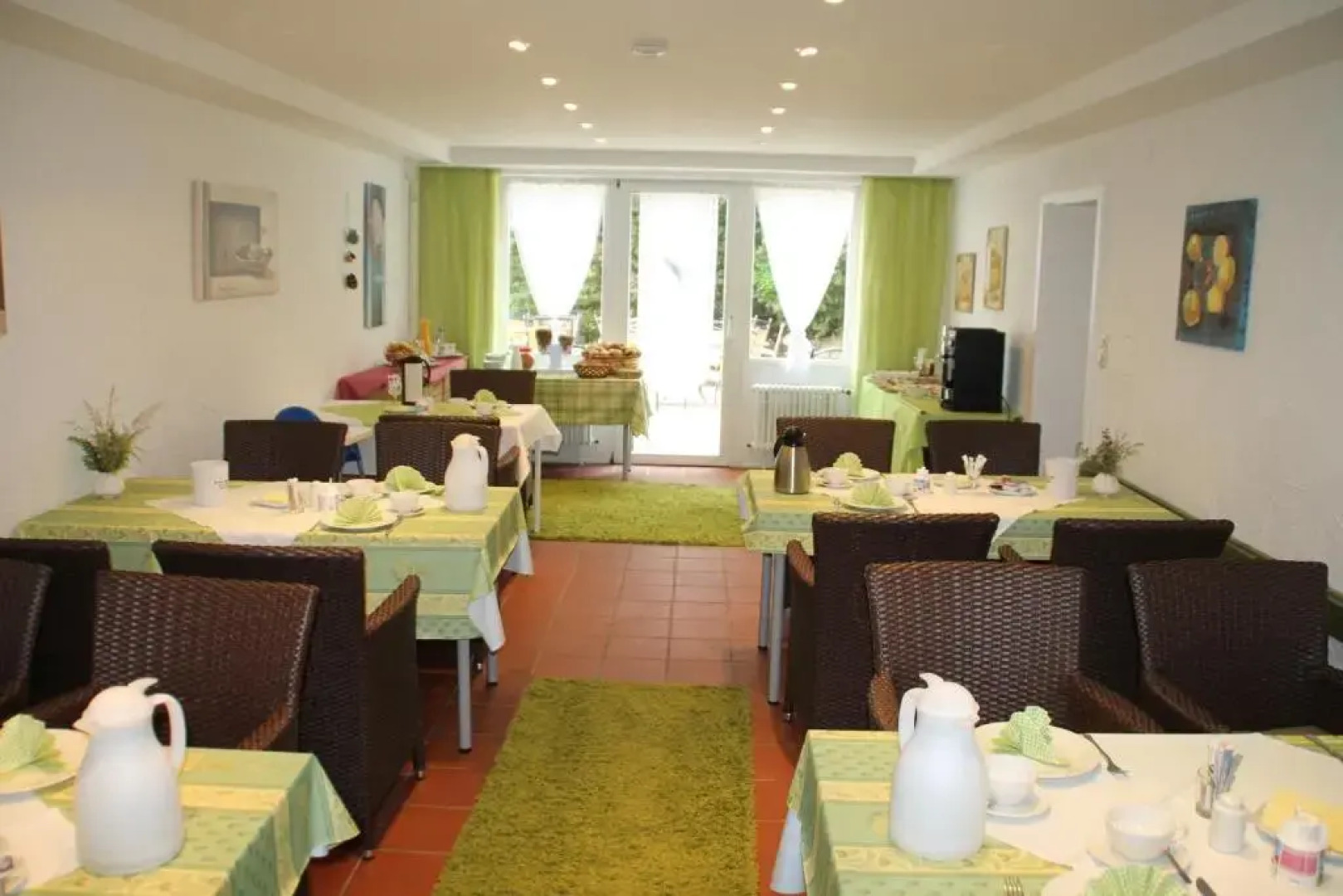 Kastanienhof Apartment und Restaurant